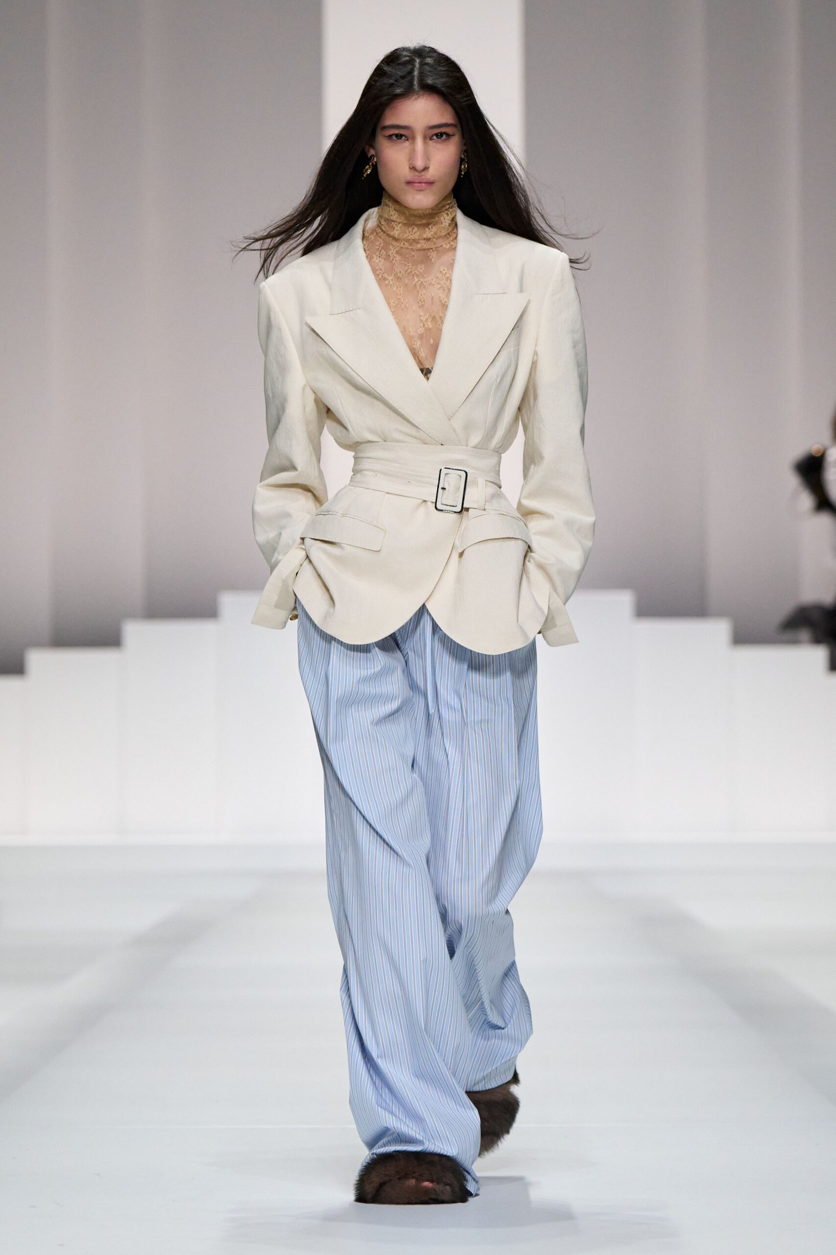 beige cotton long-sleeve collared tailored belted blazer