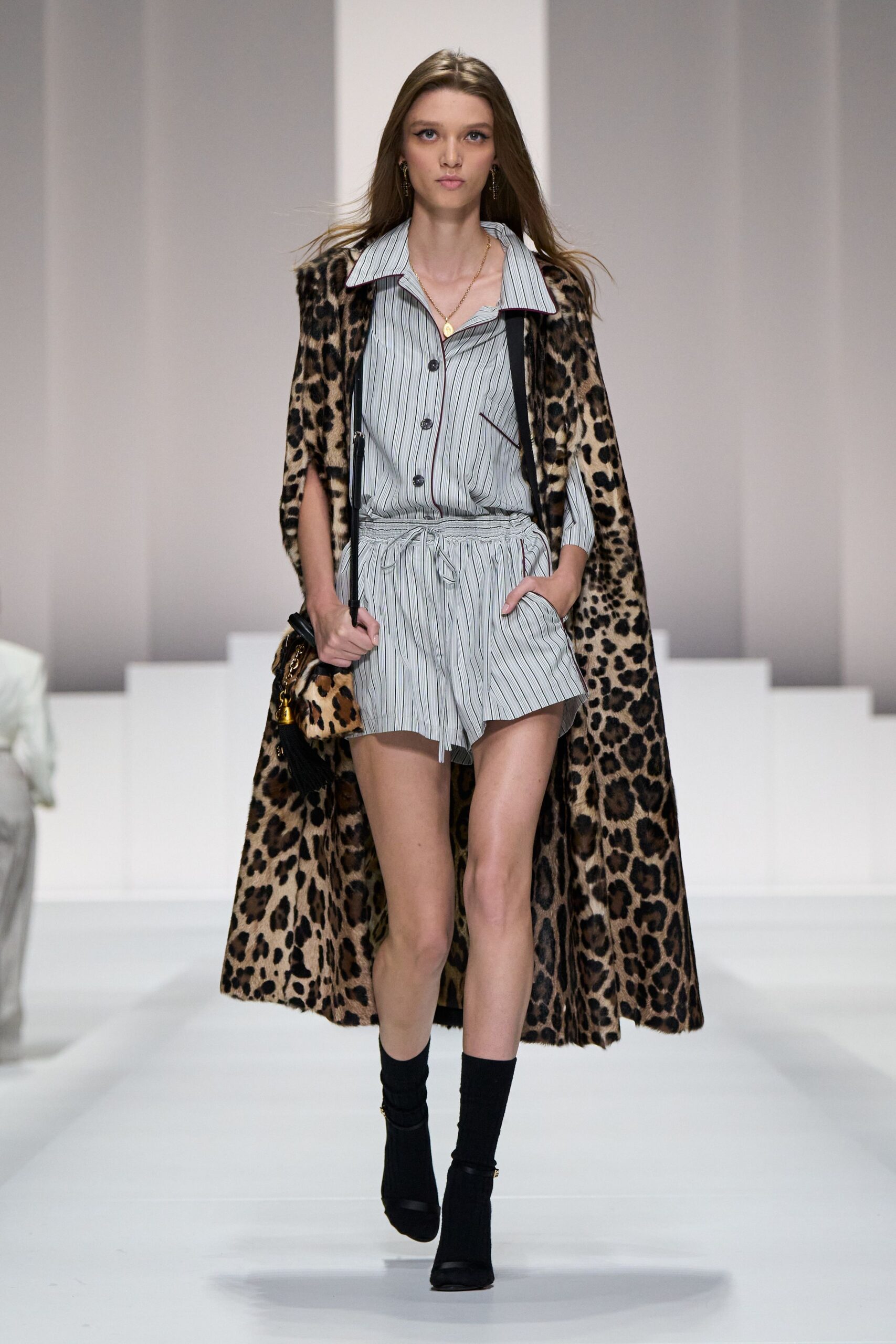 brown faux-fur relaxed animal-print cape