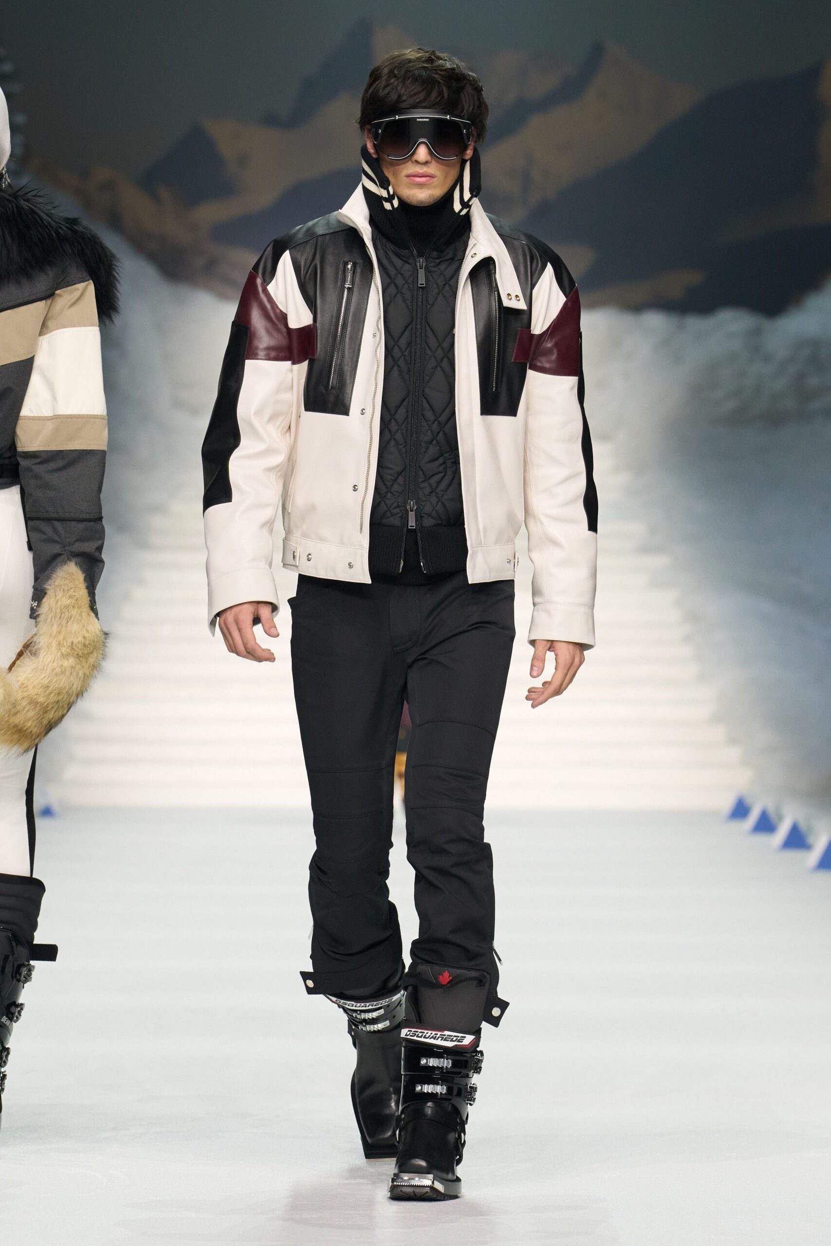 fitted color-blocked jacket with pants