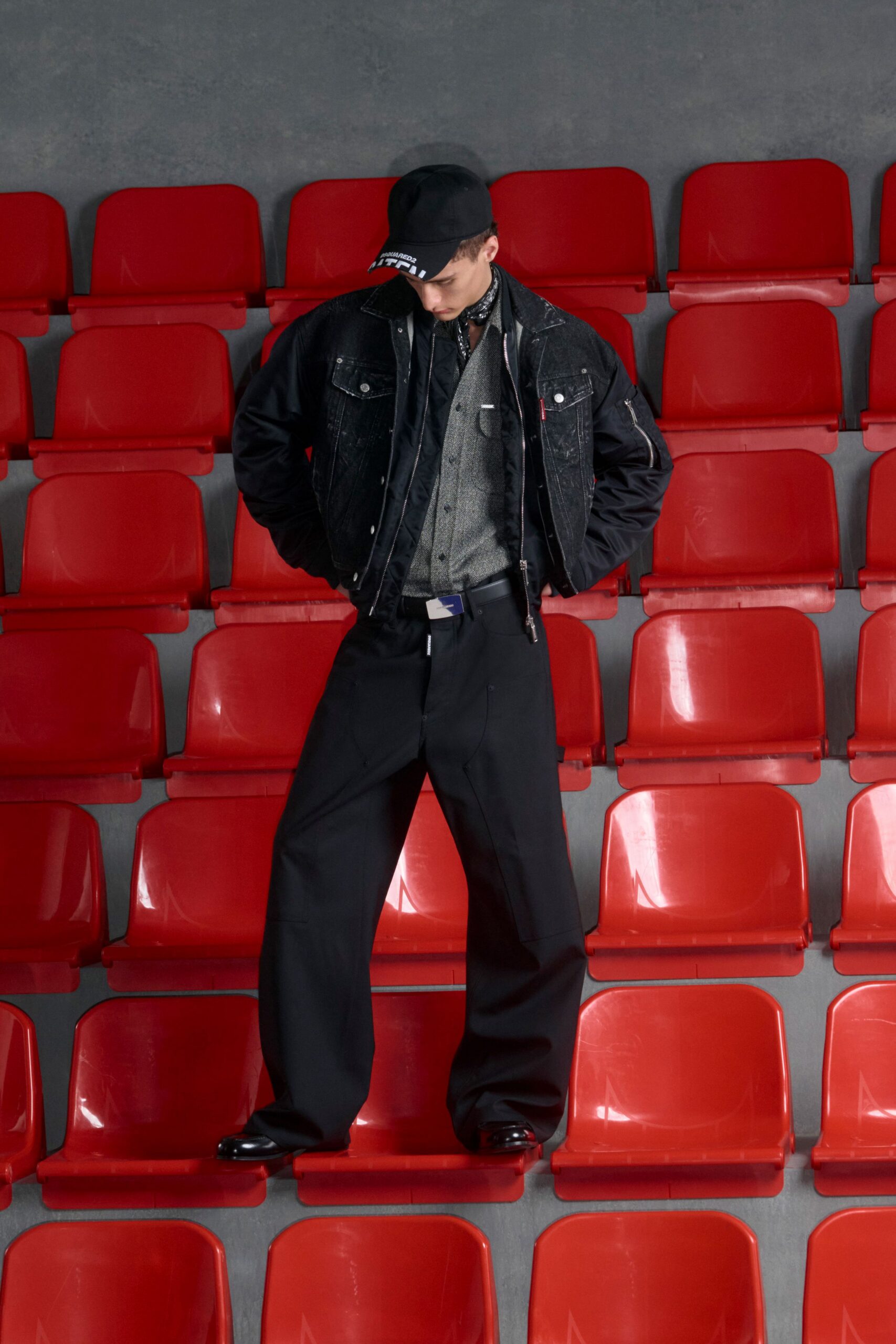 black denim long-sleeve collared relaxed buttoned jacket
