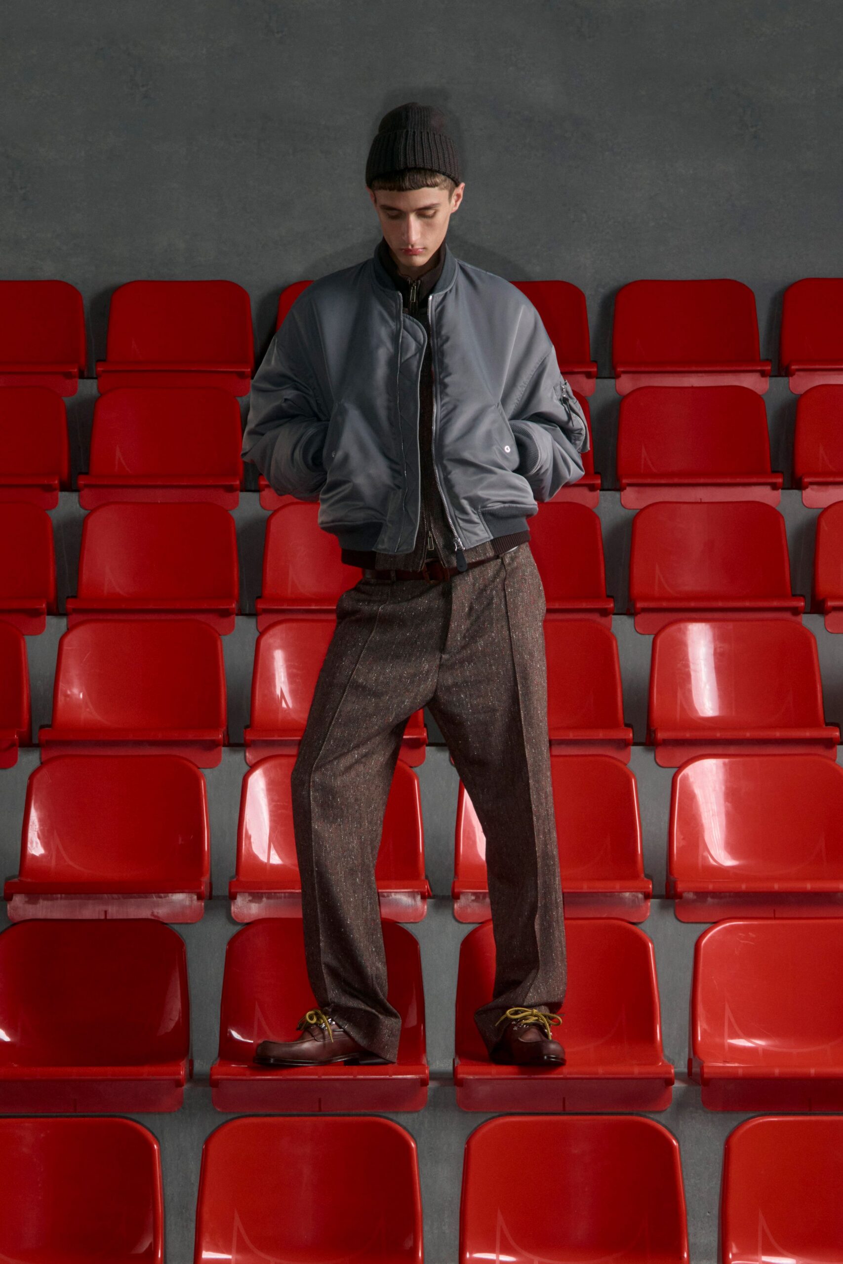 gray cotton long-sleeve collared relaxed jacket