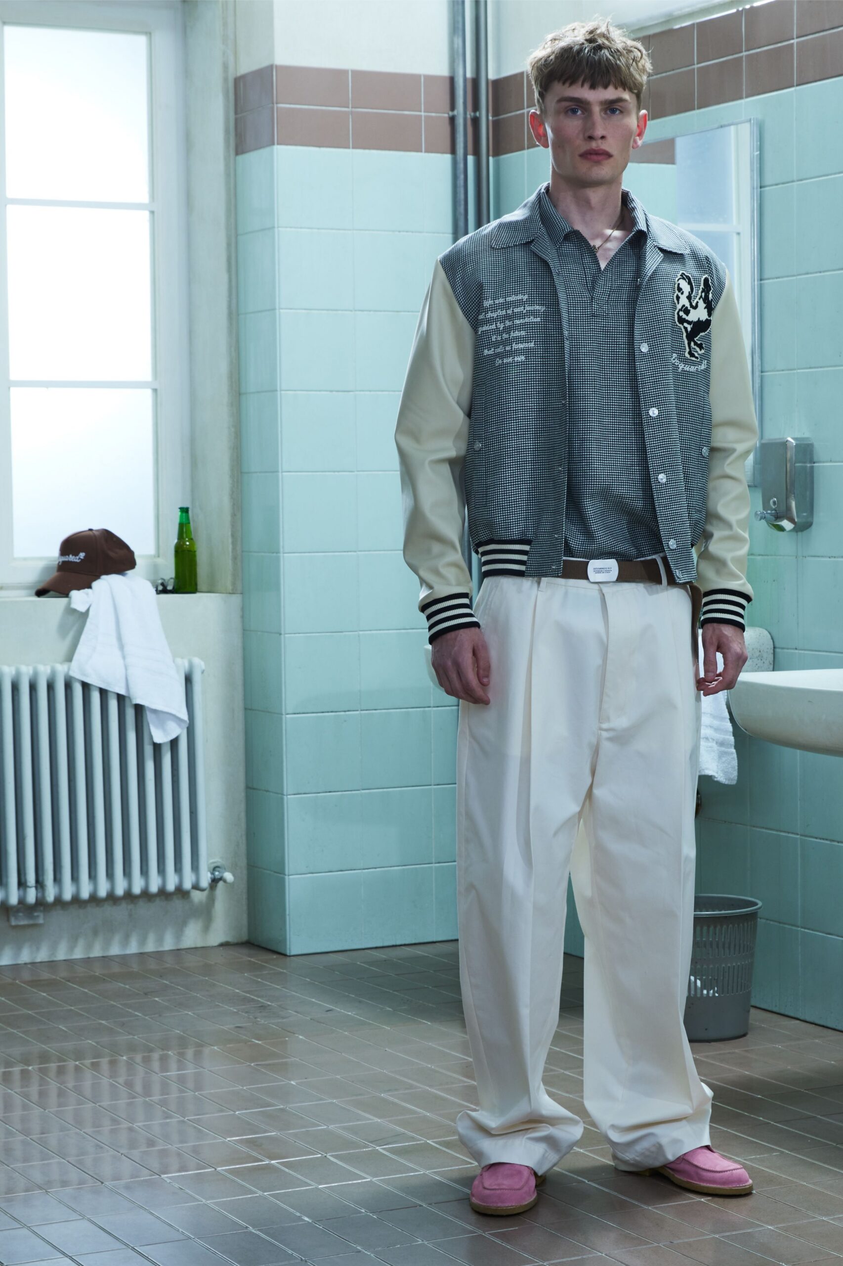 gray cotton long-sleeve collared relaxed buttoned jacket