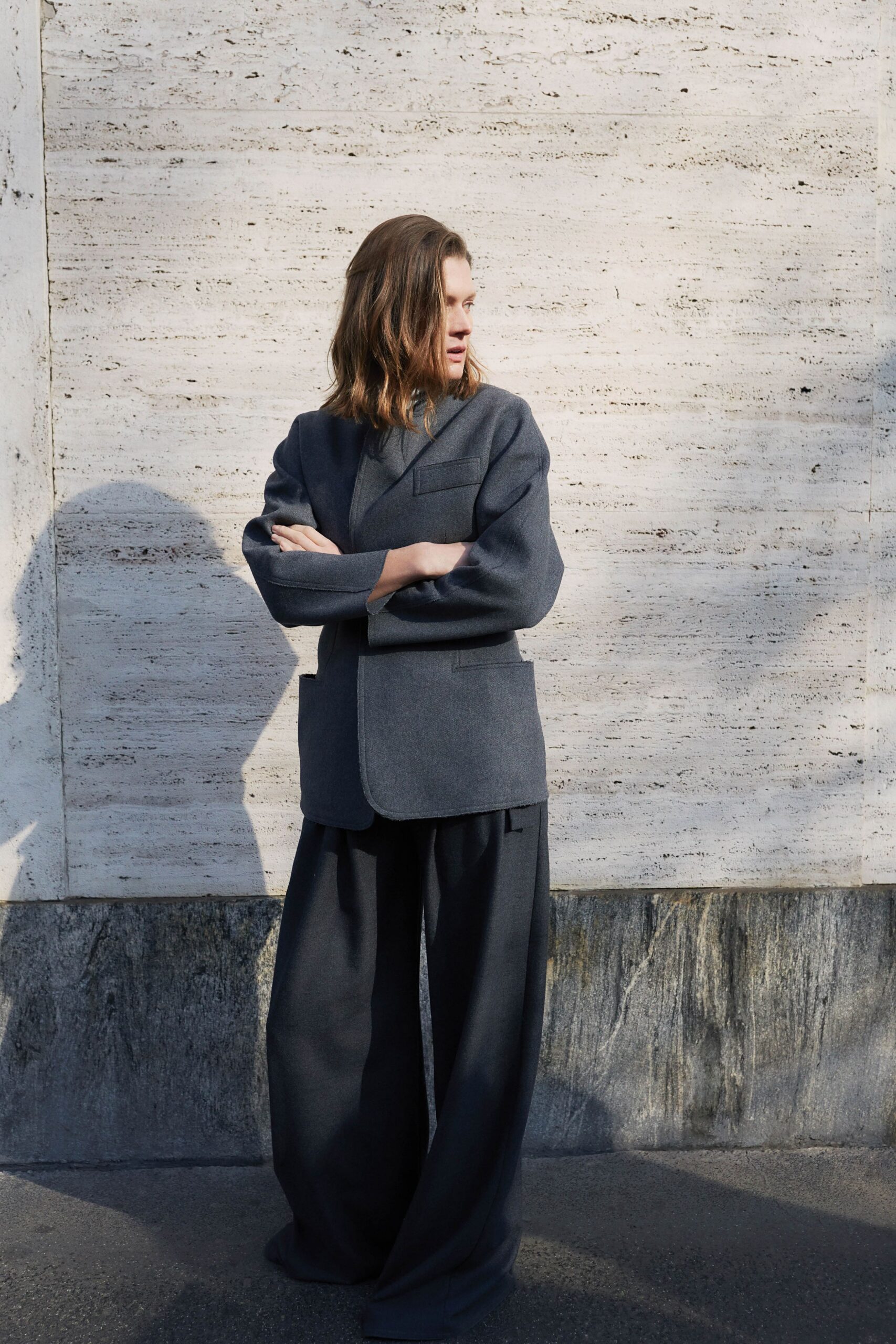 gray wool long-sleeve collared relaxed buttoned blazer
