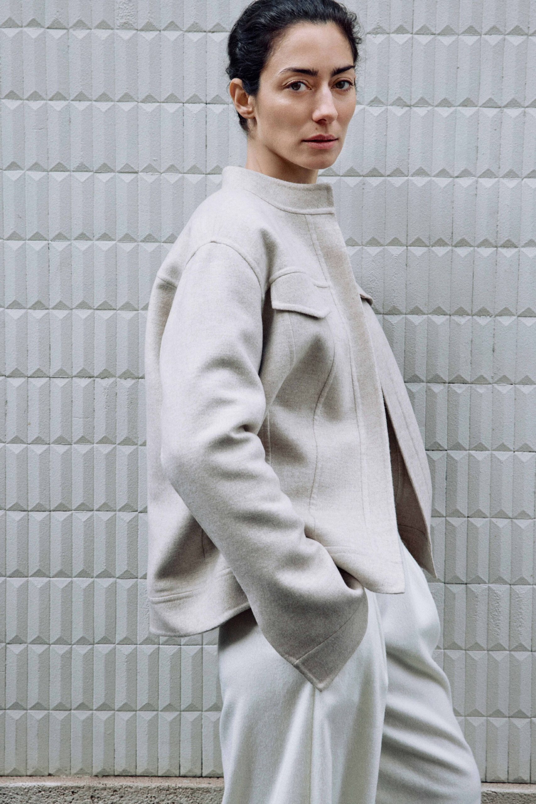 beige wool long-sleeve collared relaxed zippered jacket