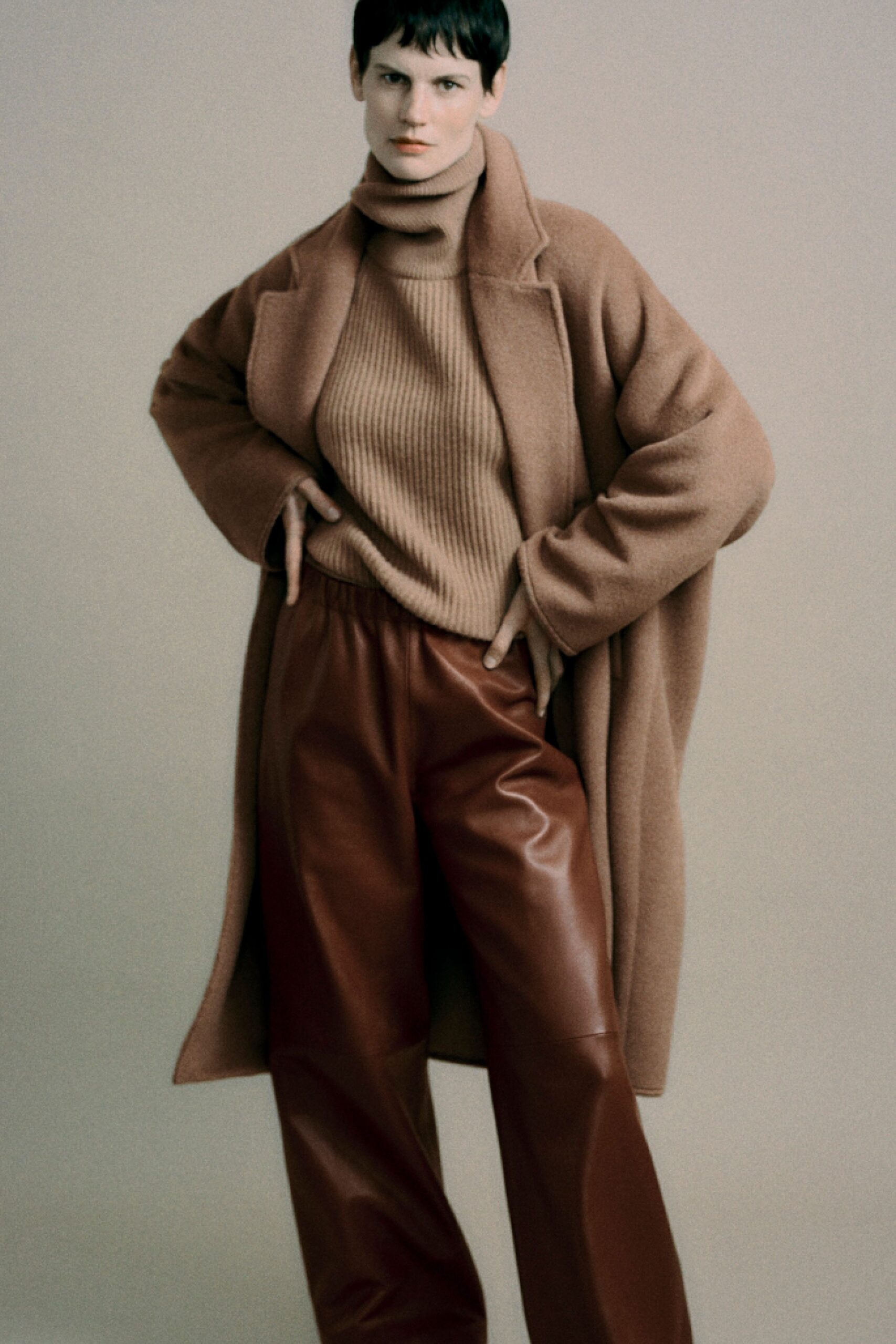 beige wool long-sleeve collared oversized coat