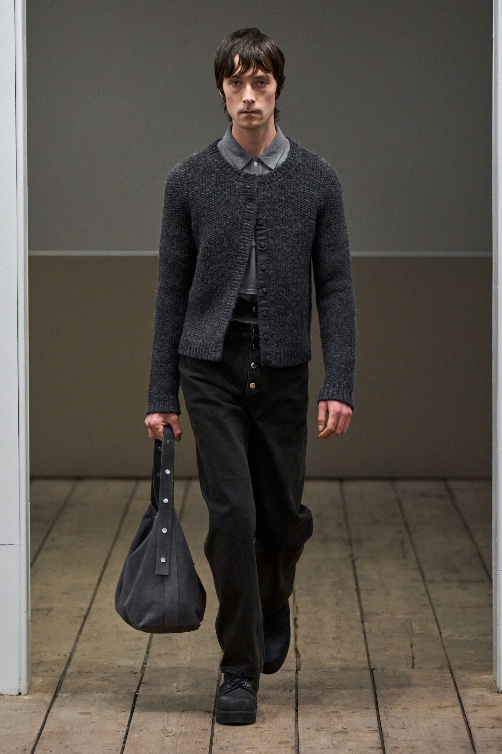 gray wool long-sleeve collared fitted cardigan