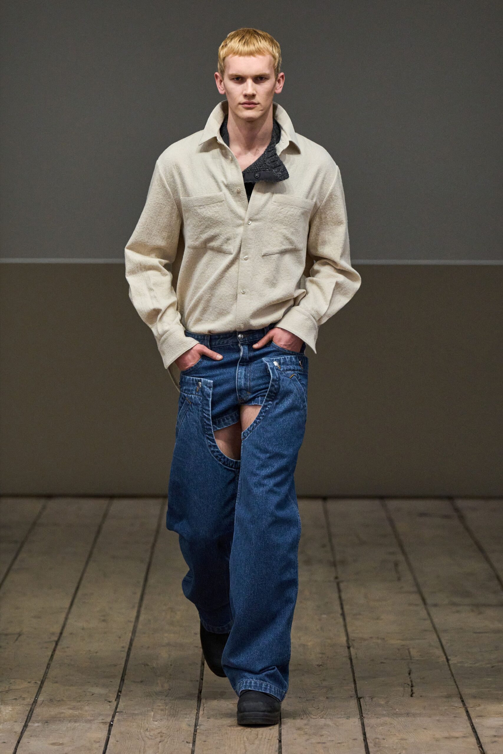 beige shirt blue distressed pants