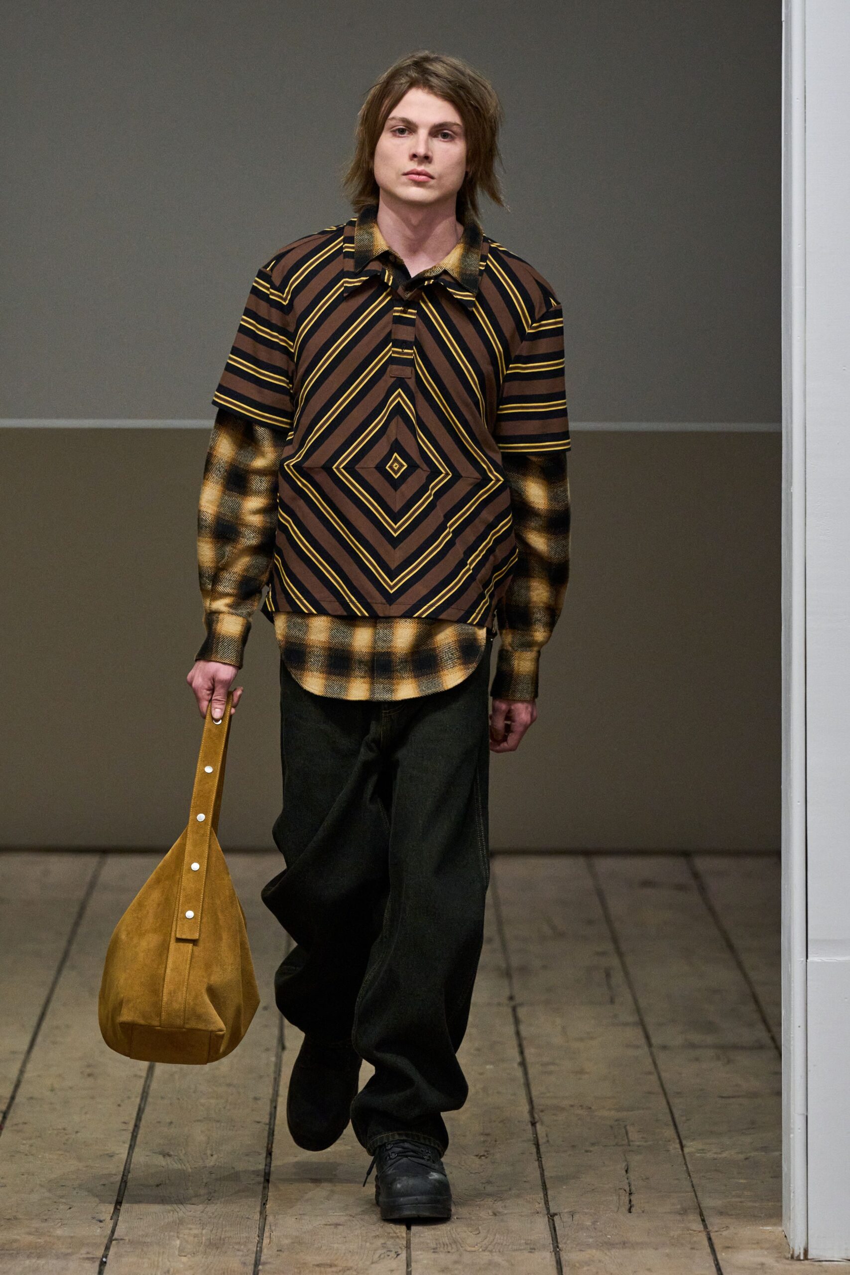 brown cotton short-sleeve collared relaxed checked printed shirt