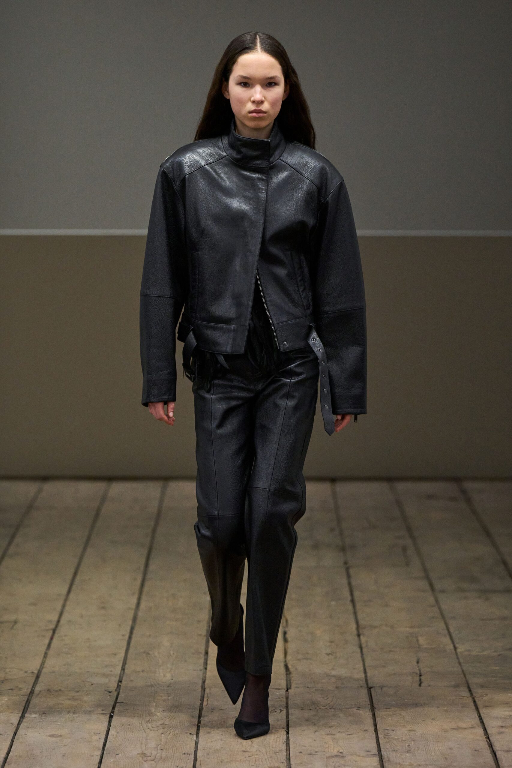 black leather long-sleeve high-neck fitted jacket