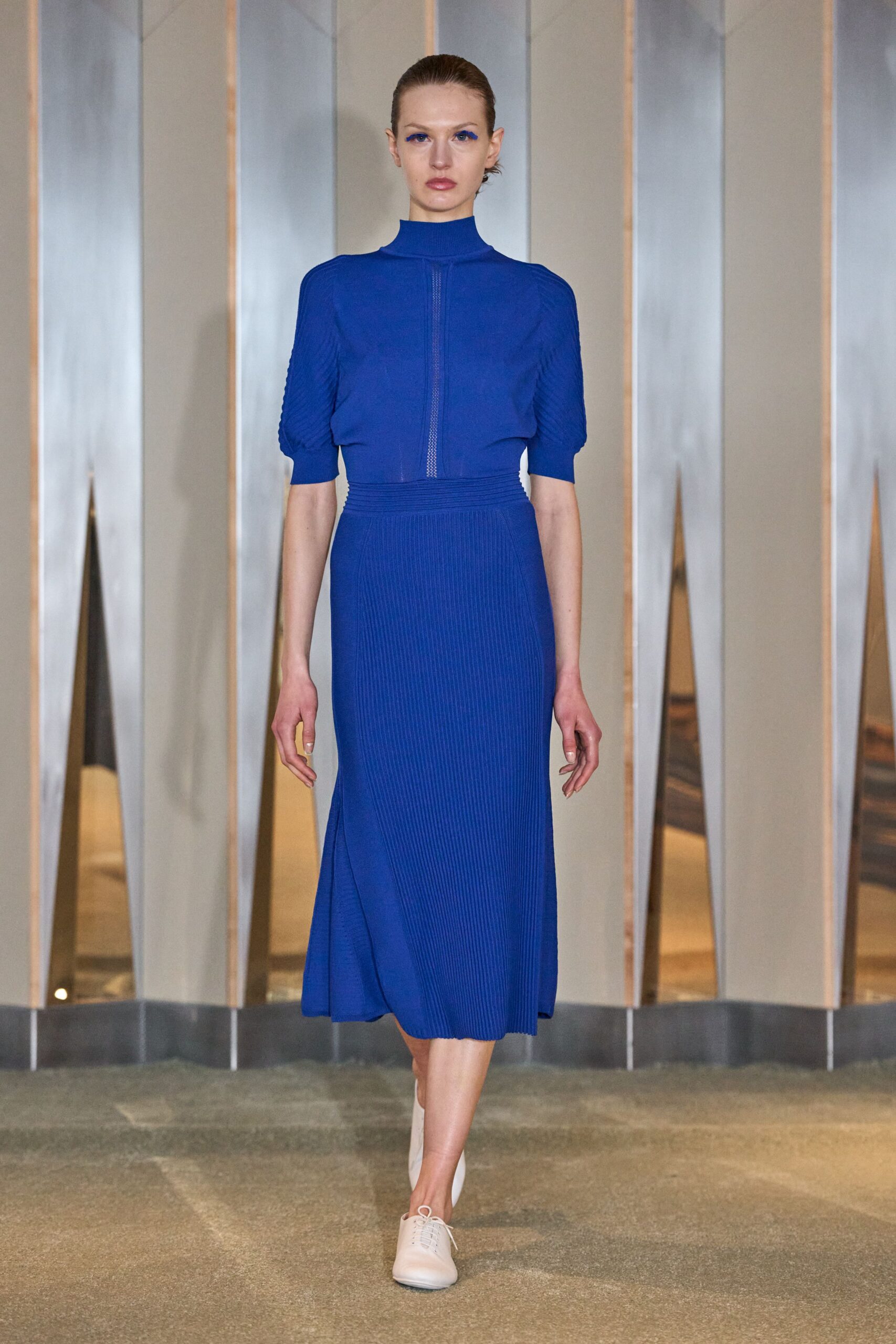 blue cotton short-sleeve high-neck fitted zippered pleated dress