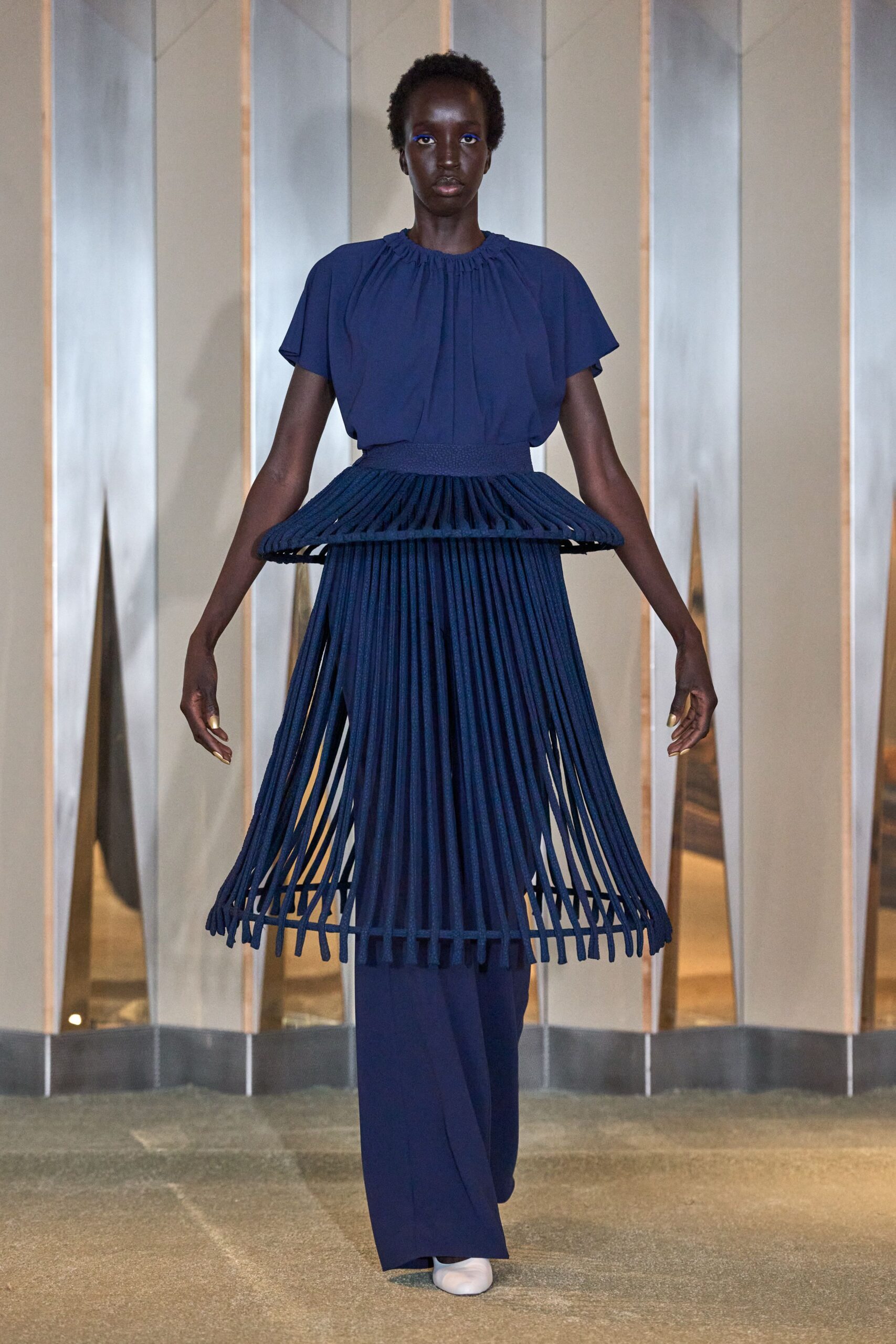 blue cotton top with pleats