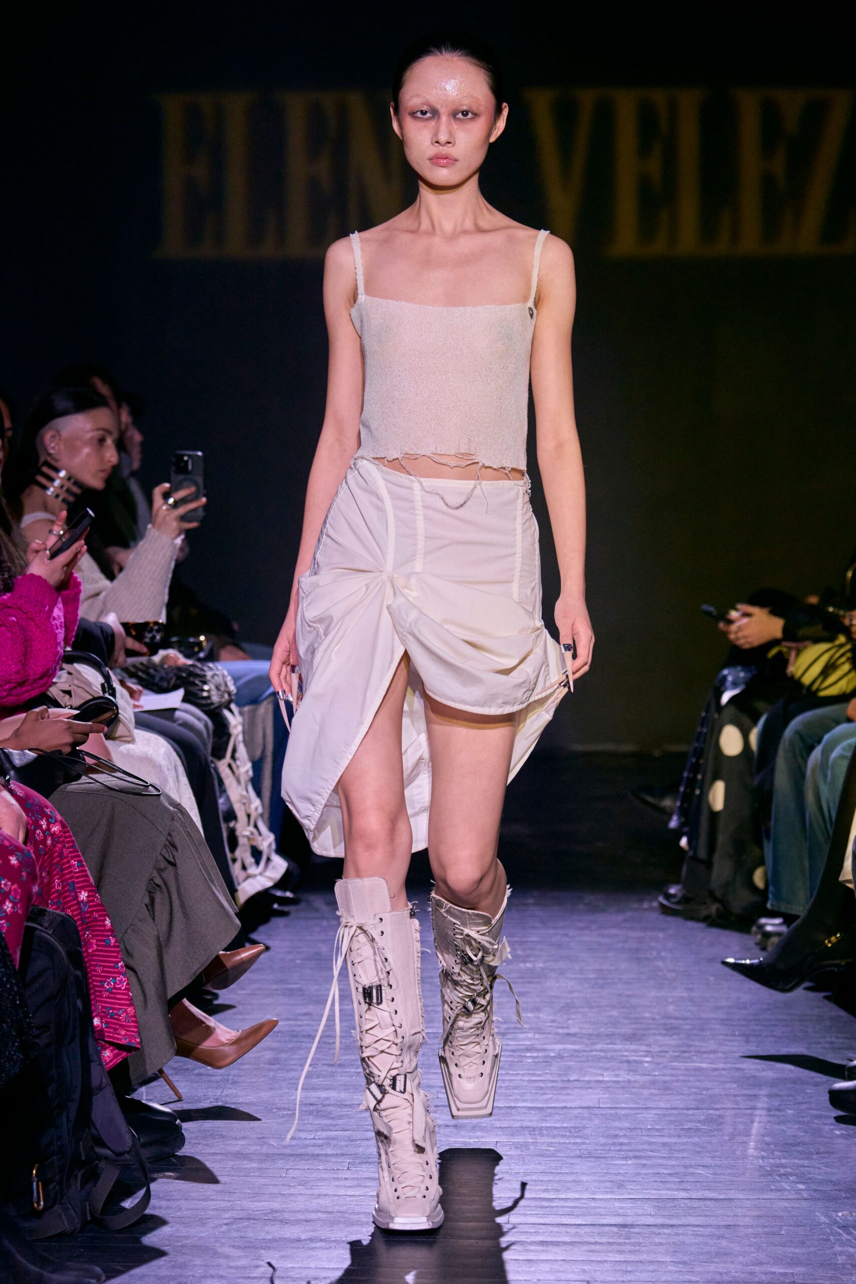white cotton asymmetric slit fitted pleated skirt