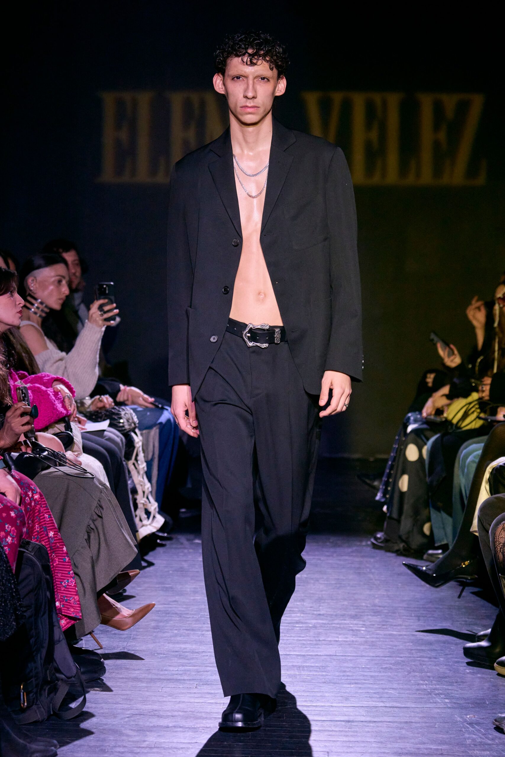 black cotton long-sleeve collared tailored buttoned suit