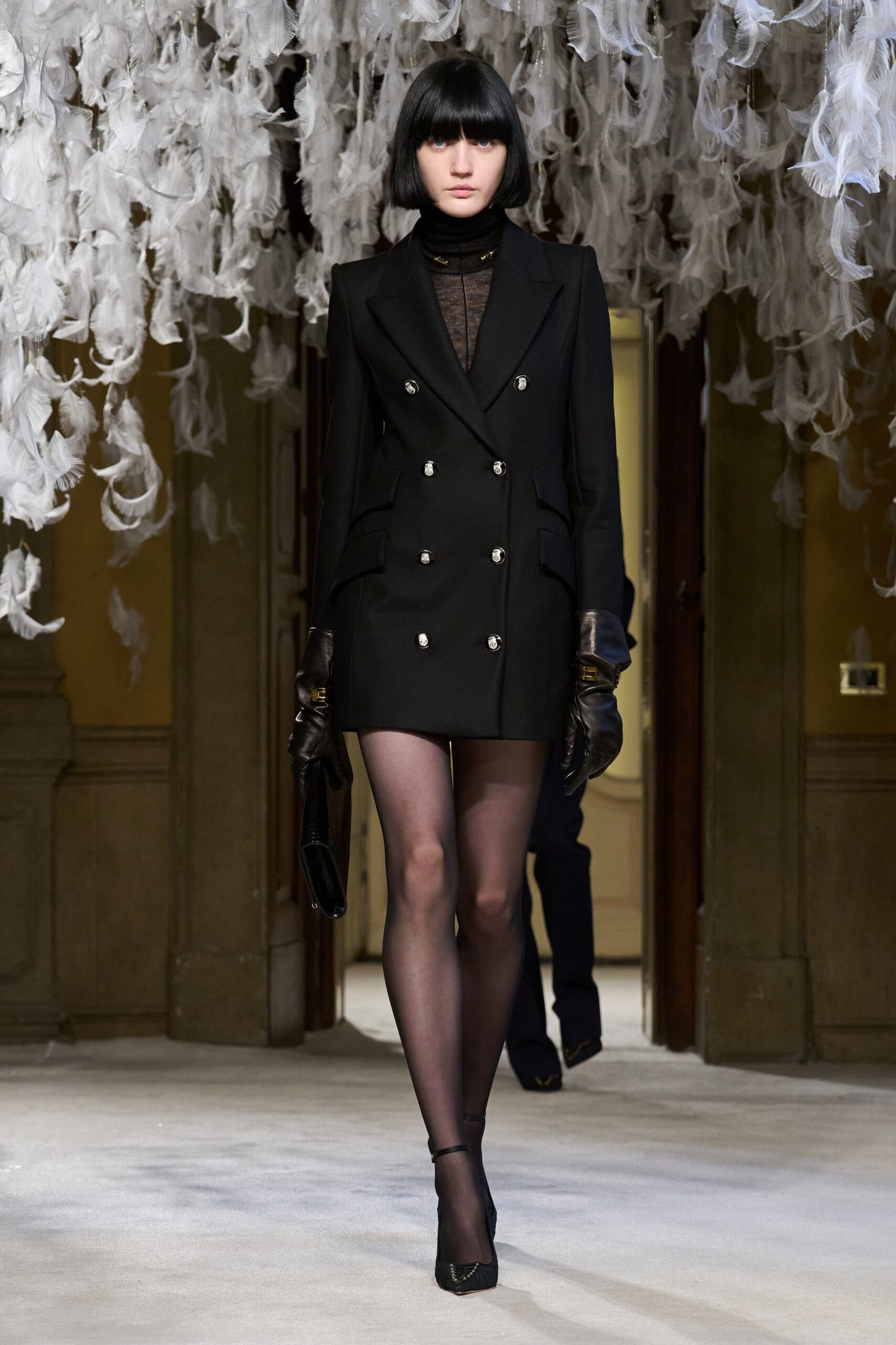 black wool long-sleeve collared tailored buttoned short blazer