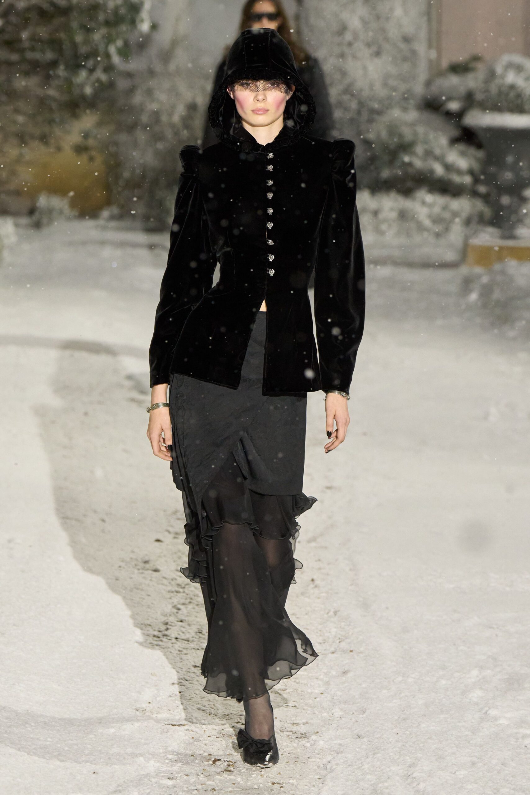 black chiffon long-sleeve fitted ruffled layered flowing skirt