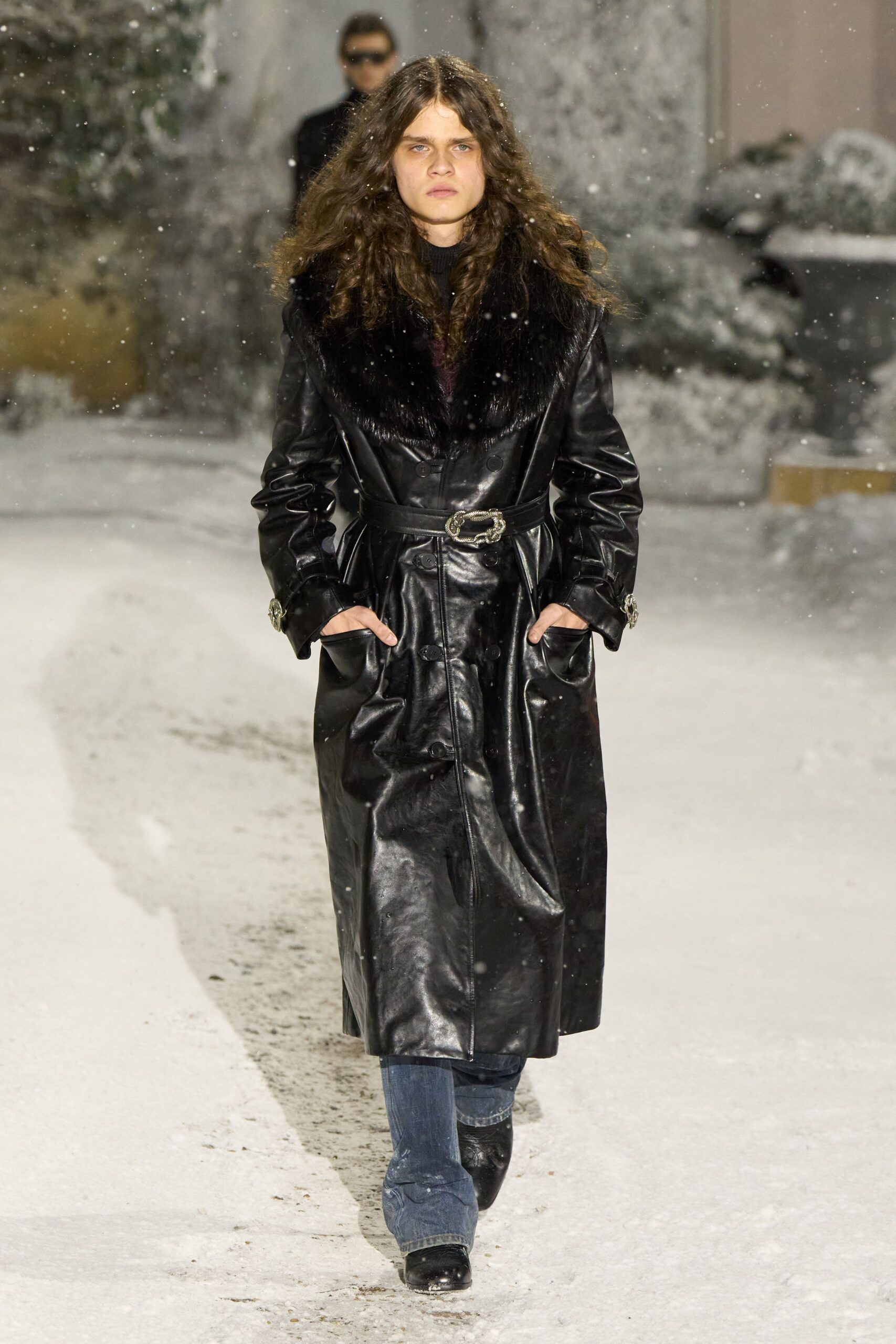 black leather long-sleeve collared fitted belted coat