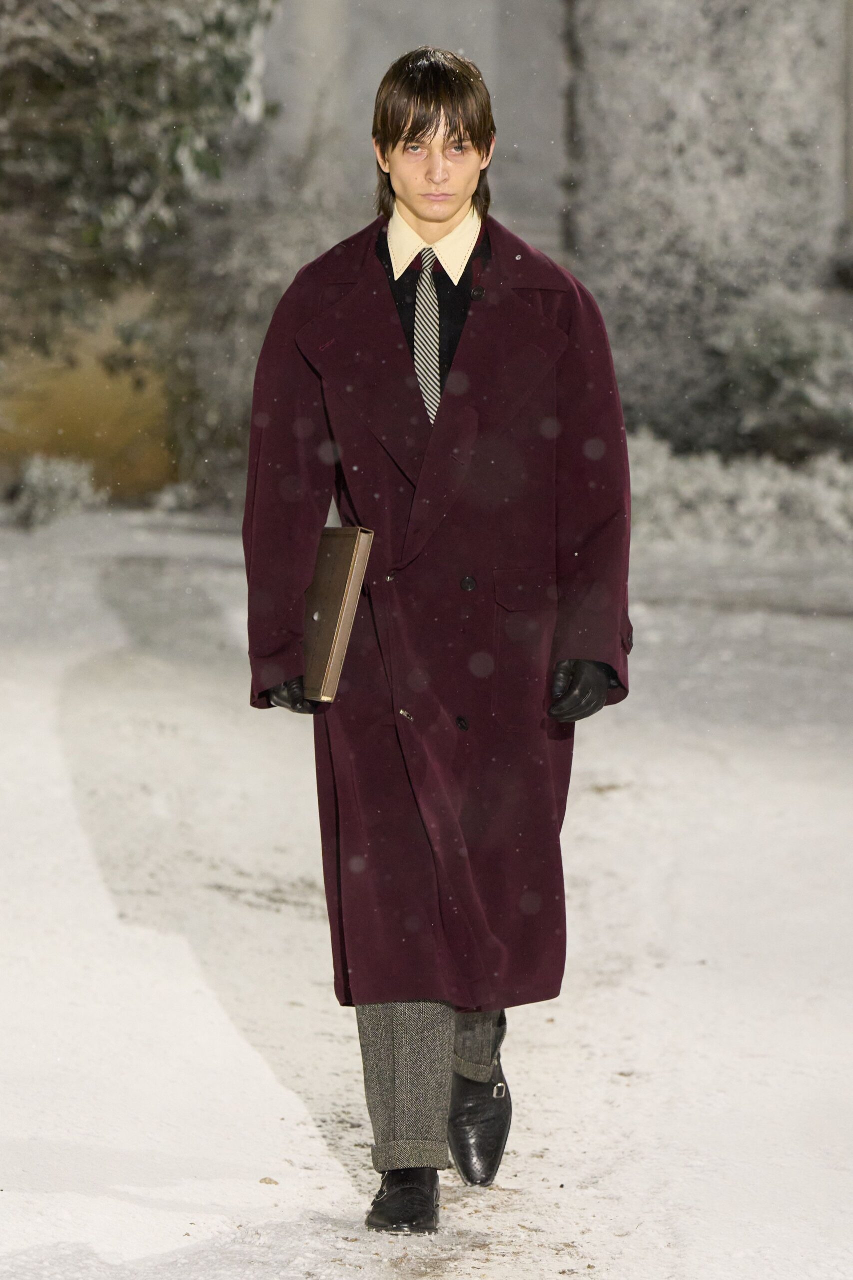 maroon wool long-sleeve collared relaxed coat