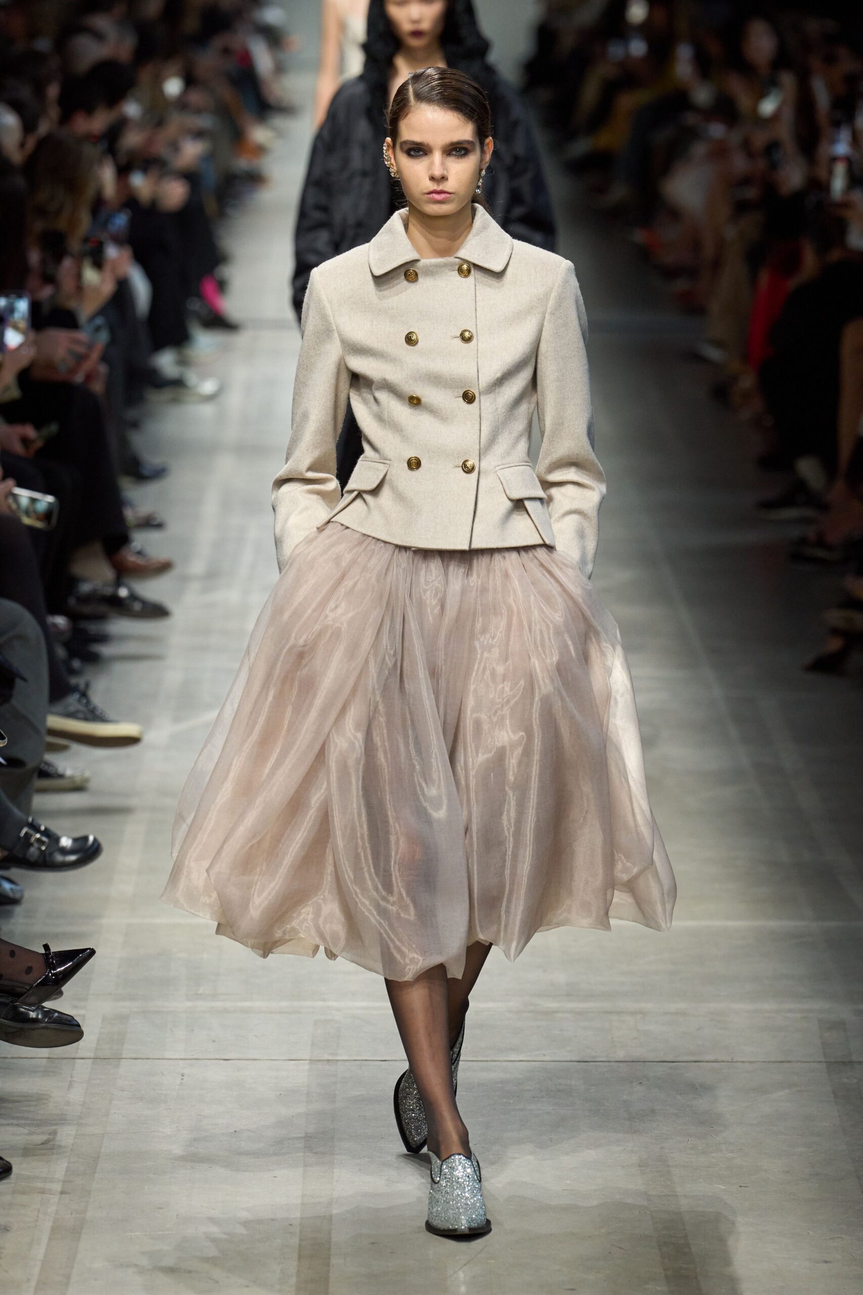 beige wool long-sleeve collared structured buttoned jacket