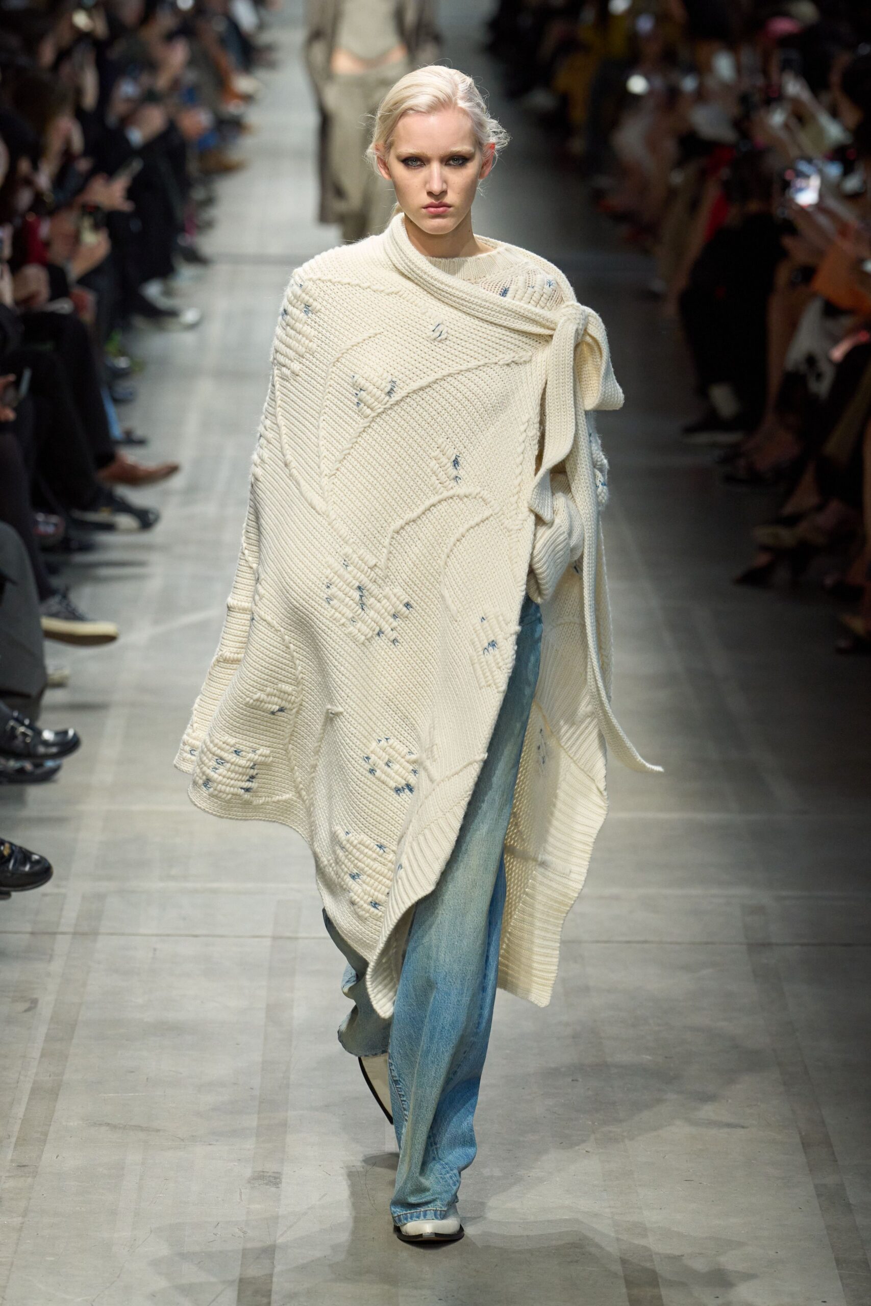 white cotton sleeveless relaxed embroidered poncho