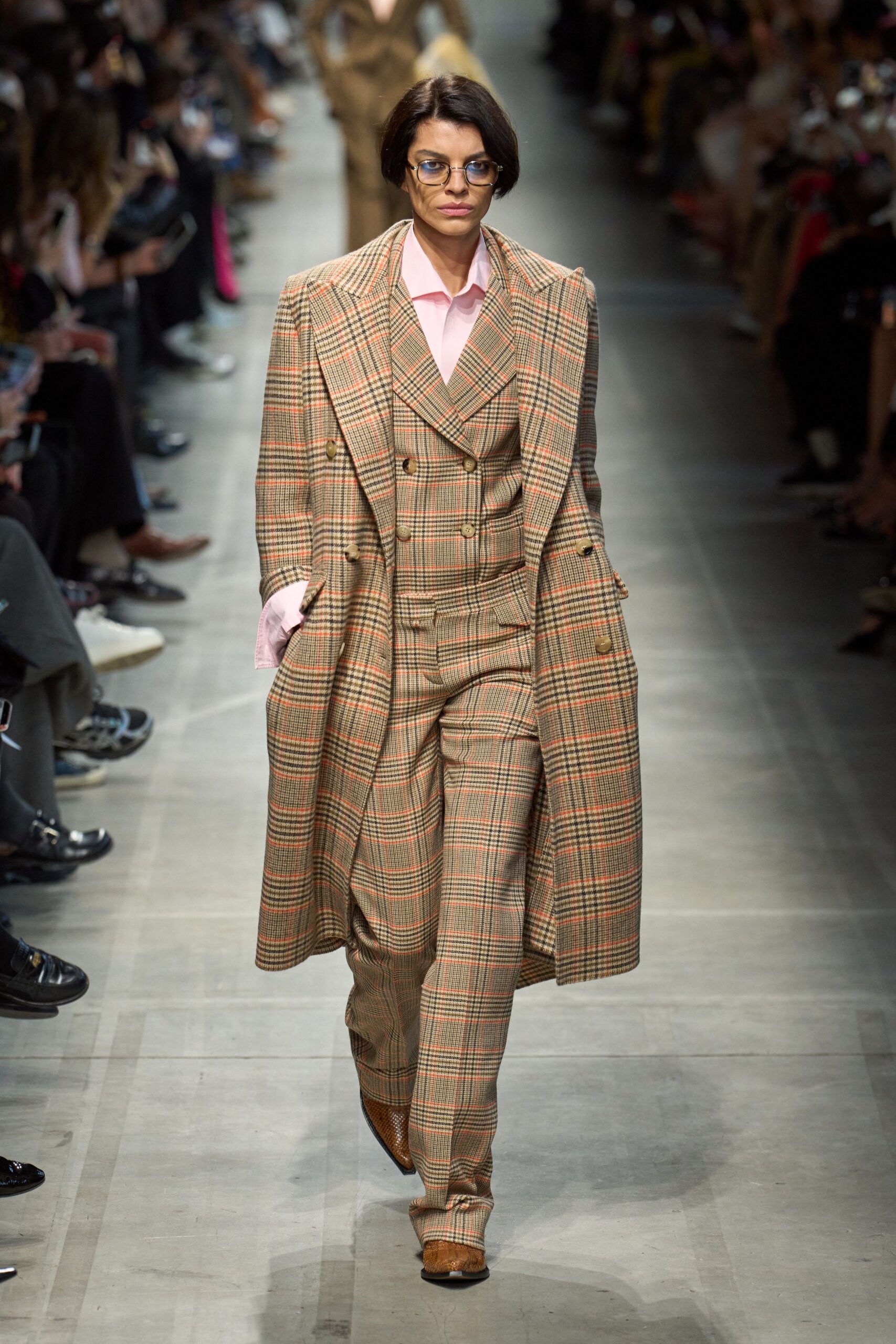 brown wool long-sleeve collared tailored checked coat