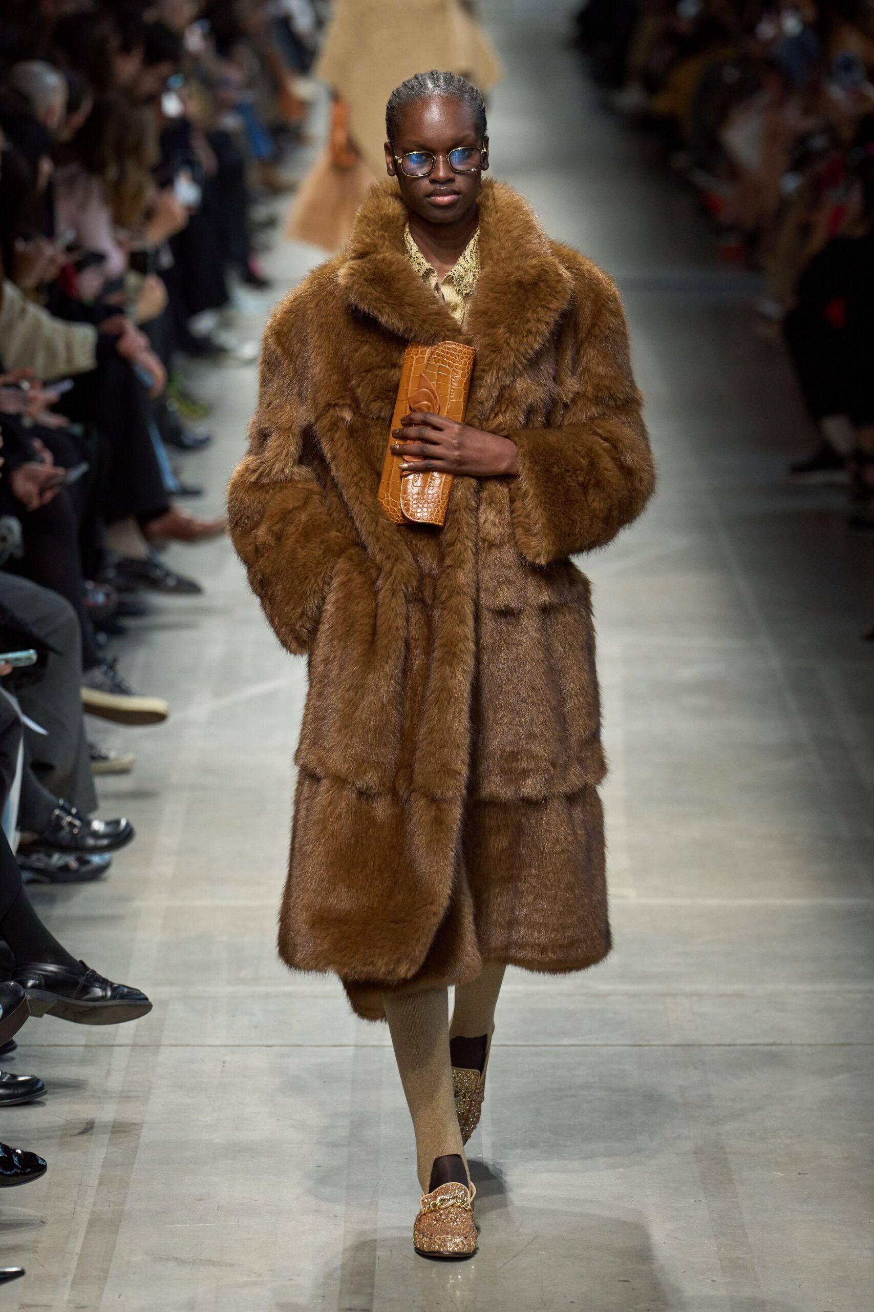 brown fur long-sleeve relaxed layered midi coat