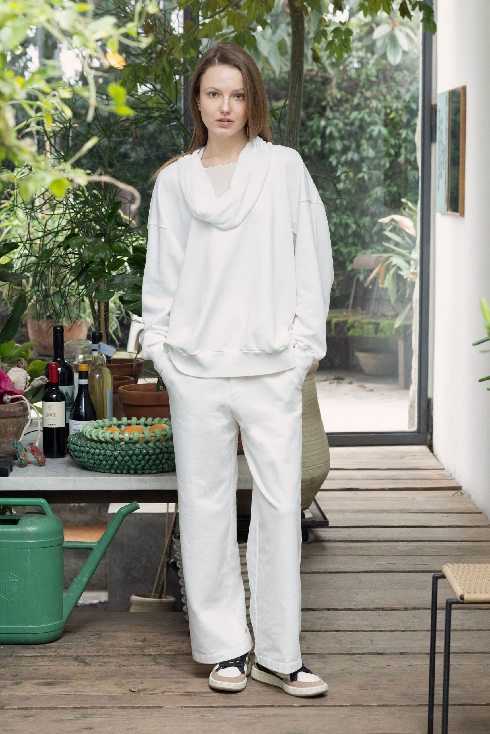 white cotton long-sleeve hooded oversized hoodie