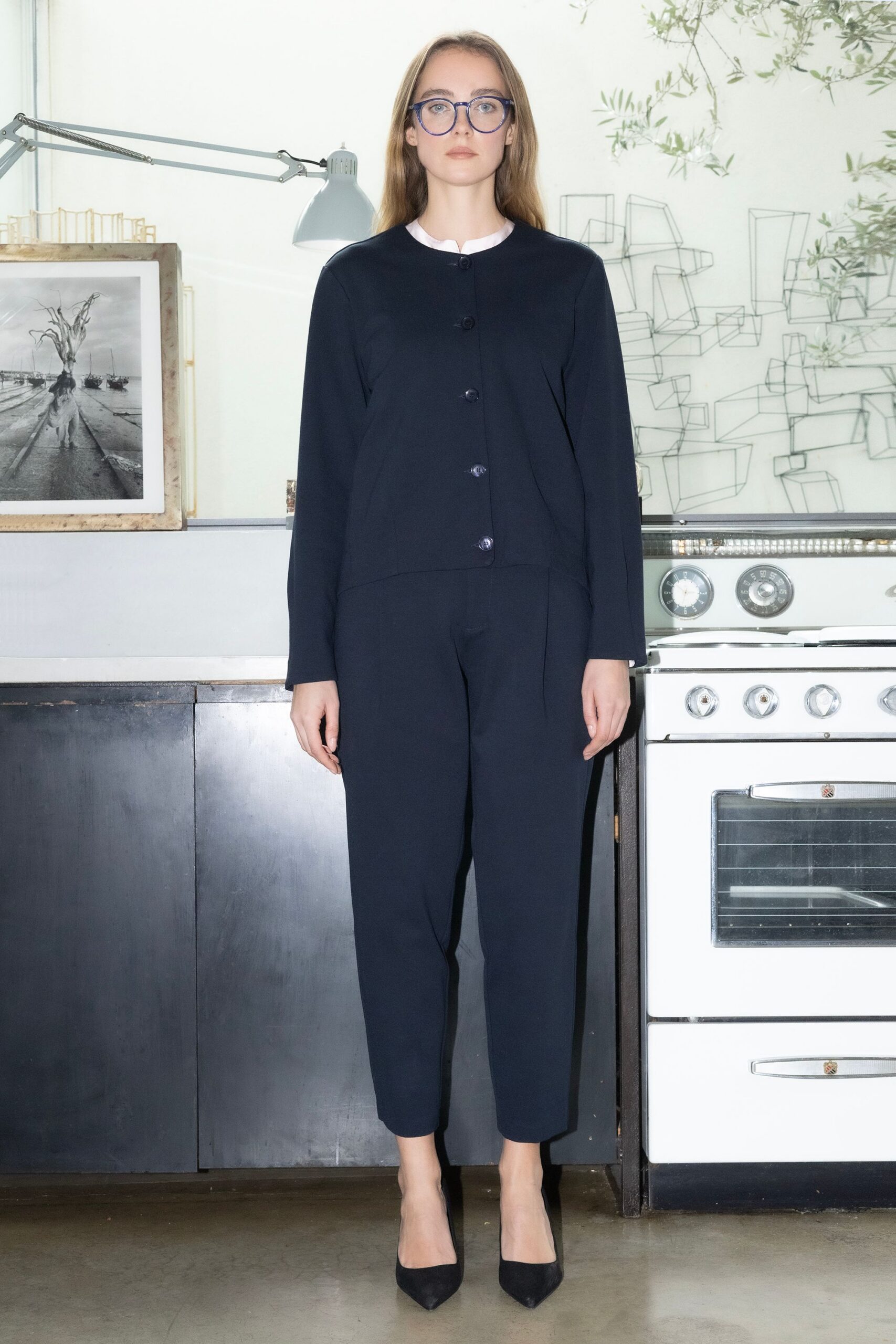 black cotton long-sleeve collared fitted buttoned cardigan