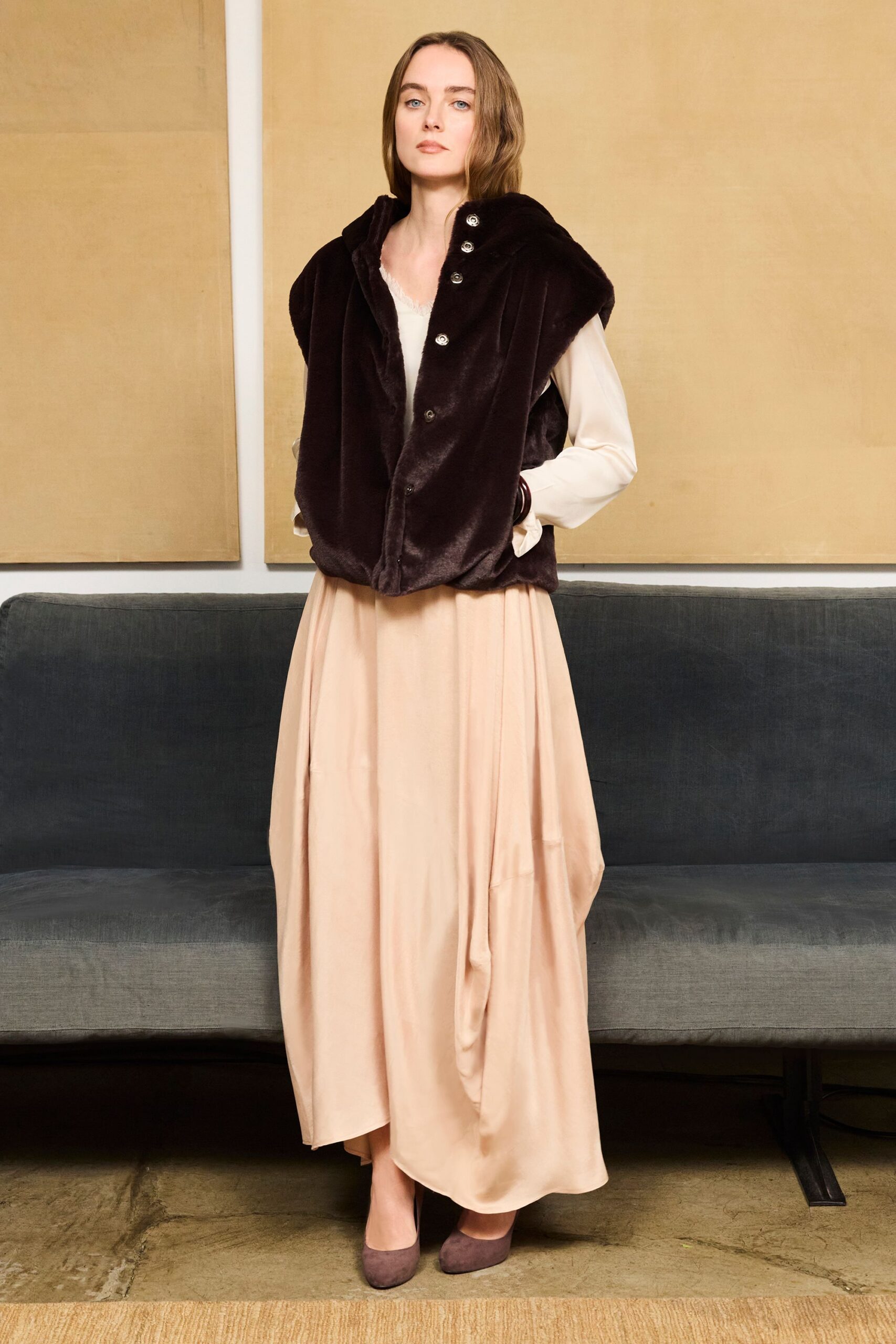 brown faux-fur long-sleeve collared relaxed buttoned vest