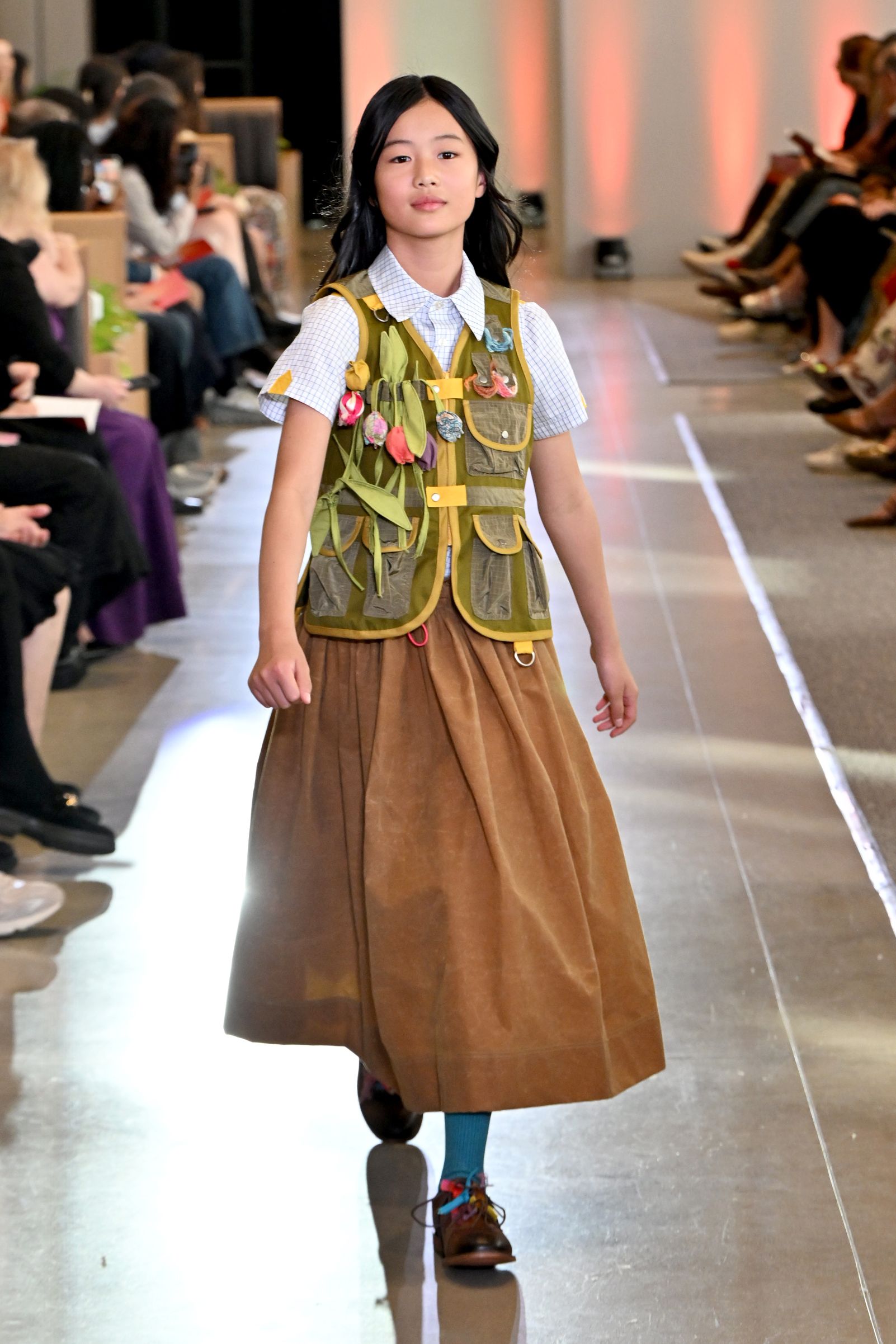 green cotton vest with brown skirt