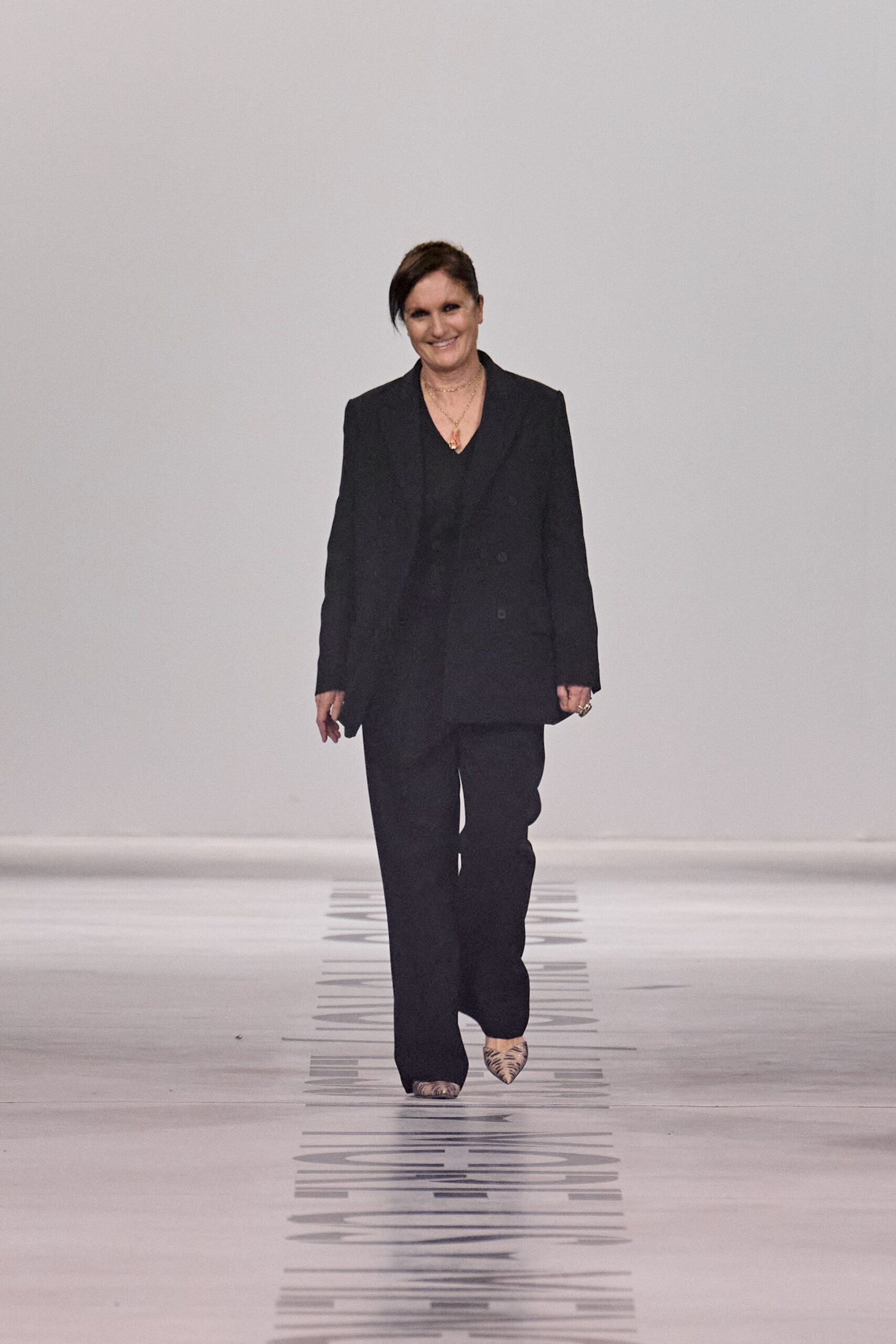 black tailored suit with heels