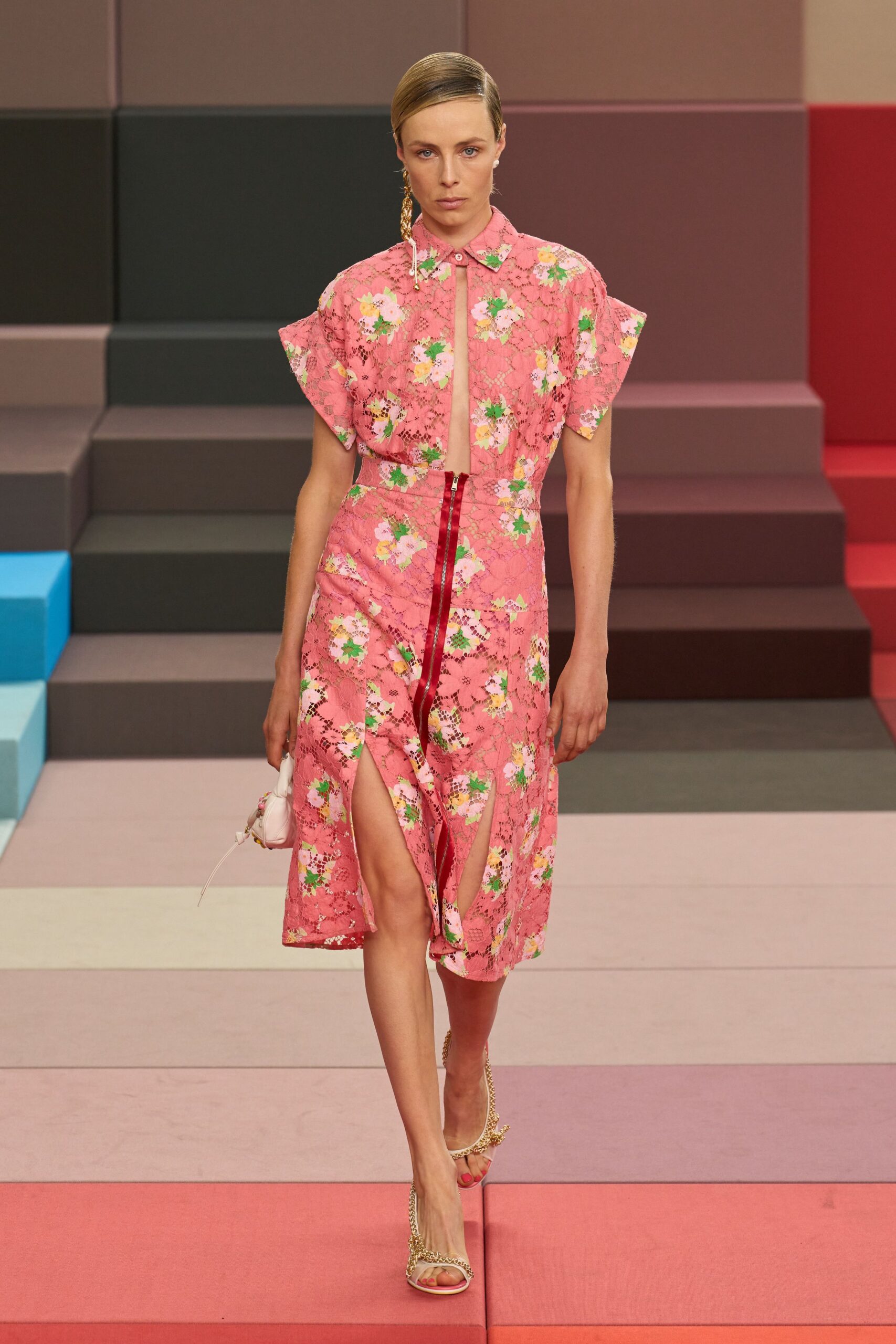 pink cotton short-sleeve collared fitted floral pleated dress
