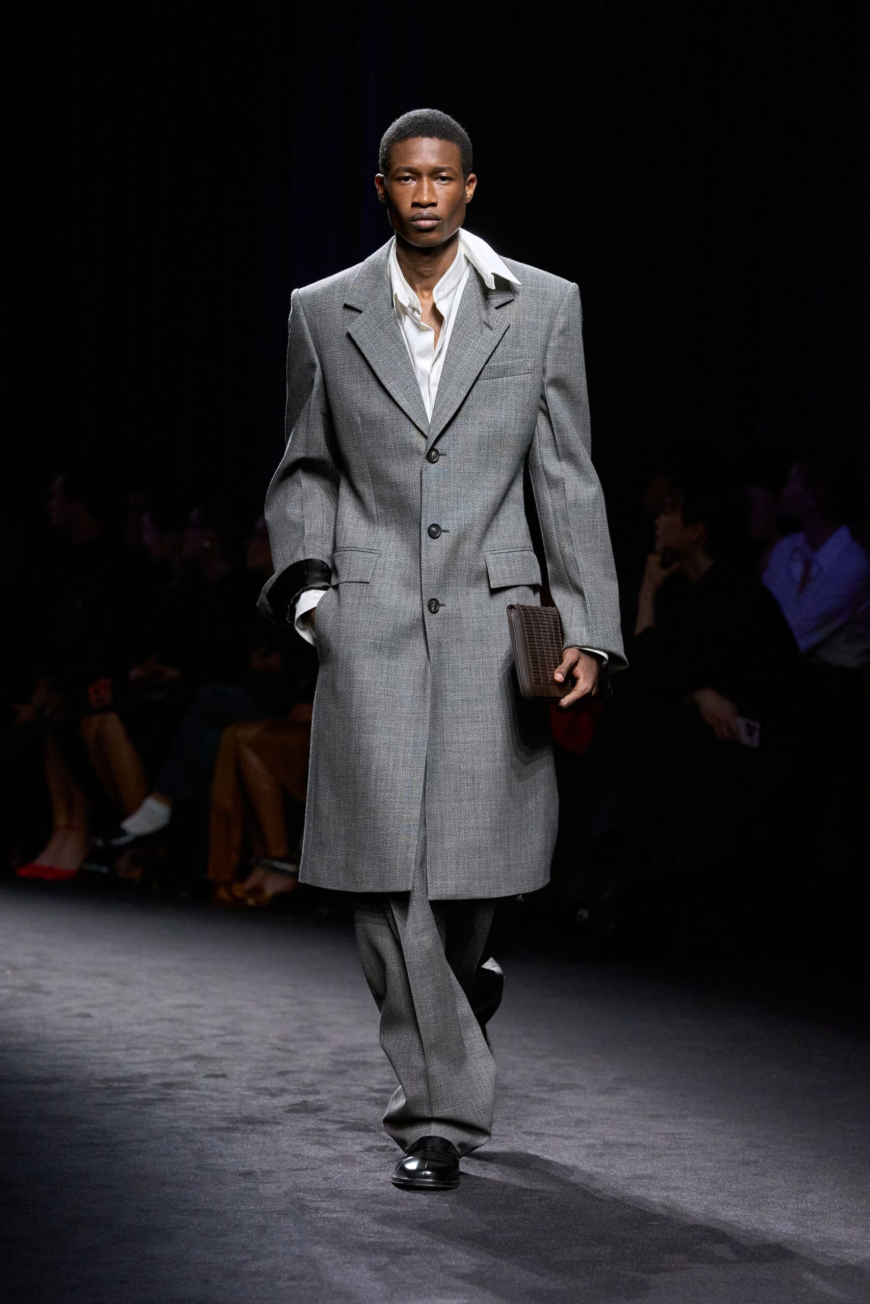 gray wool long-sleeve collared oversized buttoned coat