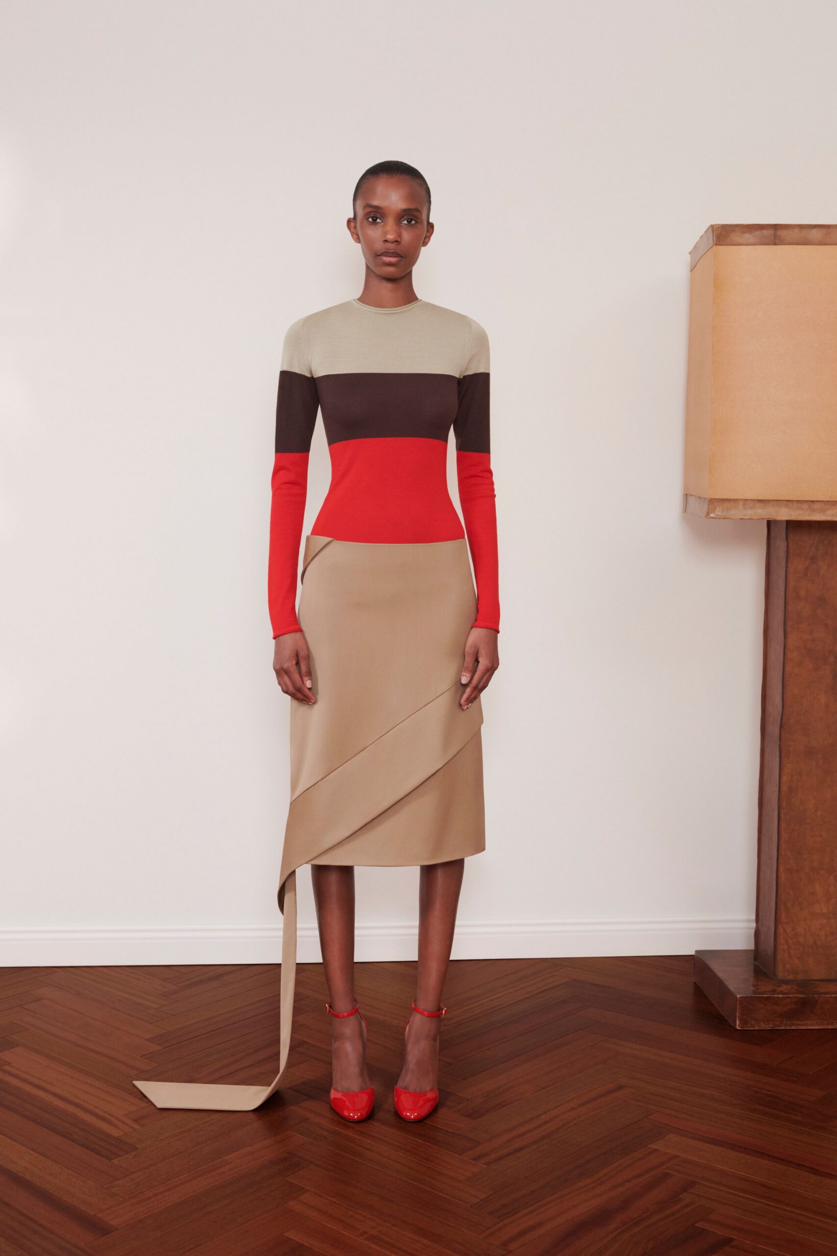 red cotton long-sleeve v-neck fitted color-blocked midi dress