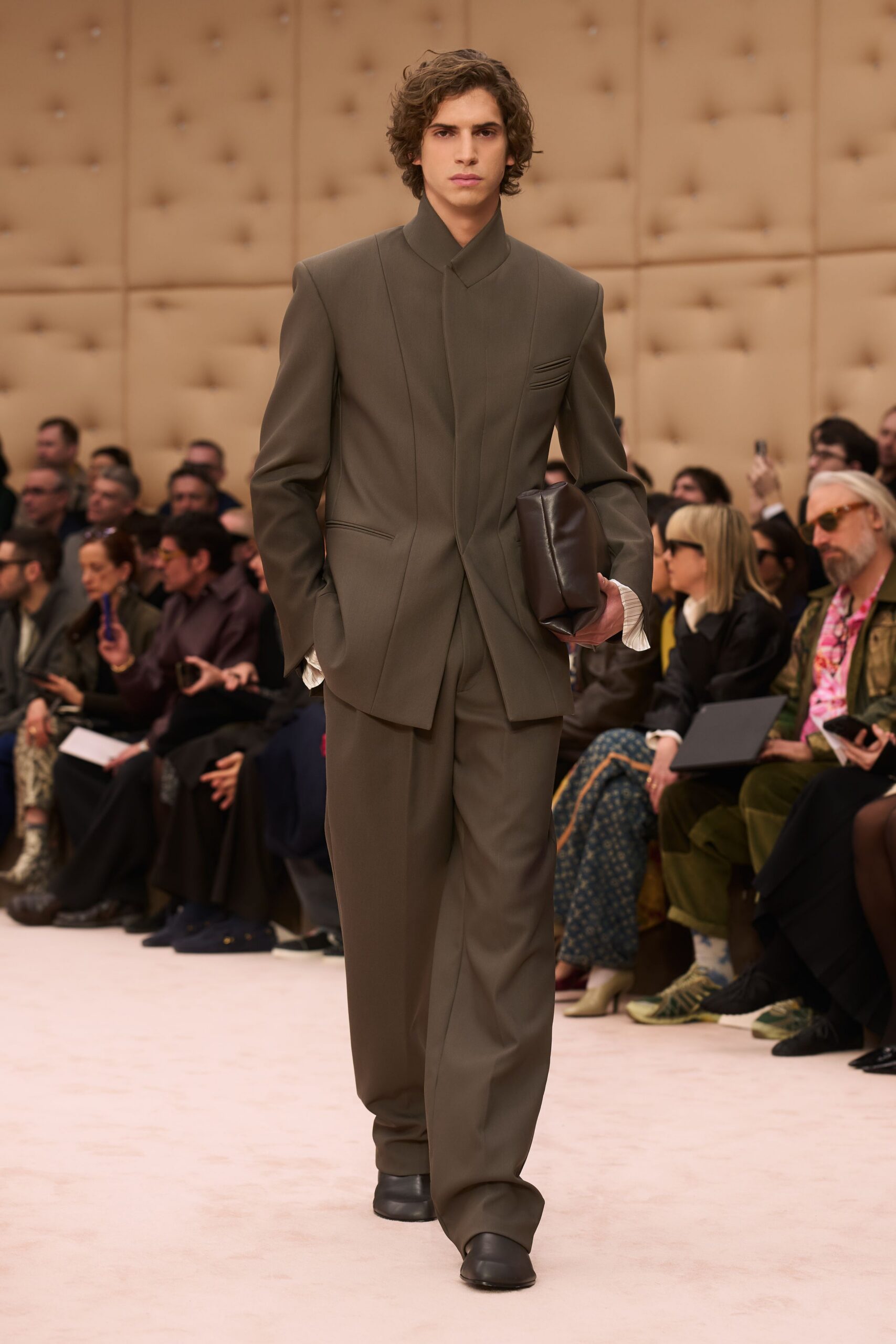 brown wool long-sleeve collared tailored buttoned suit
