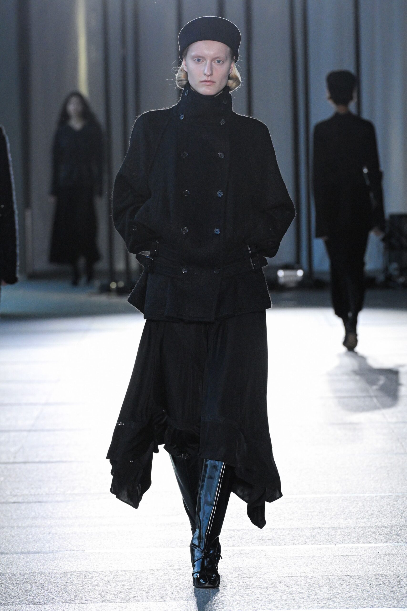 black wool long-sleeve collared structured buttoned coat