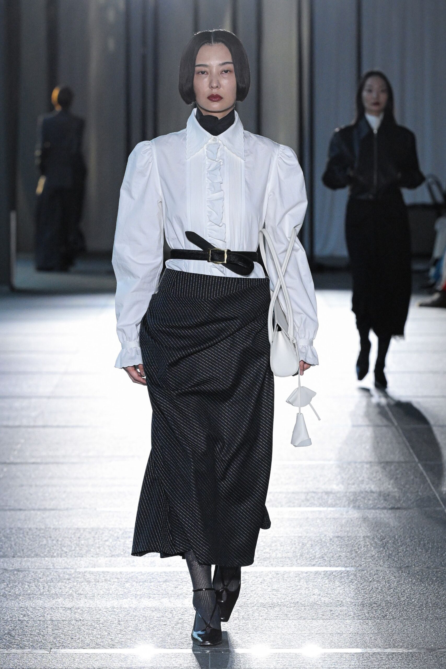 white shirt black pencil skirt