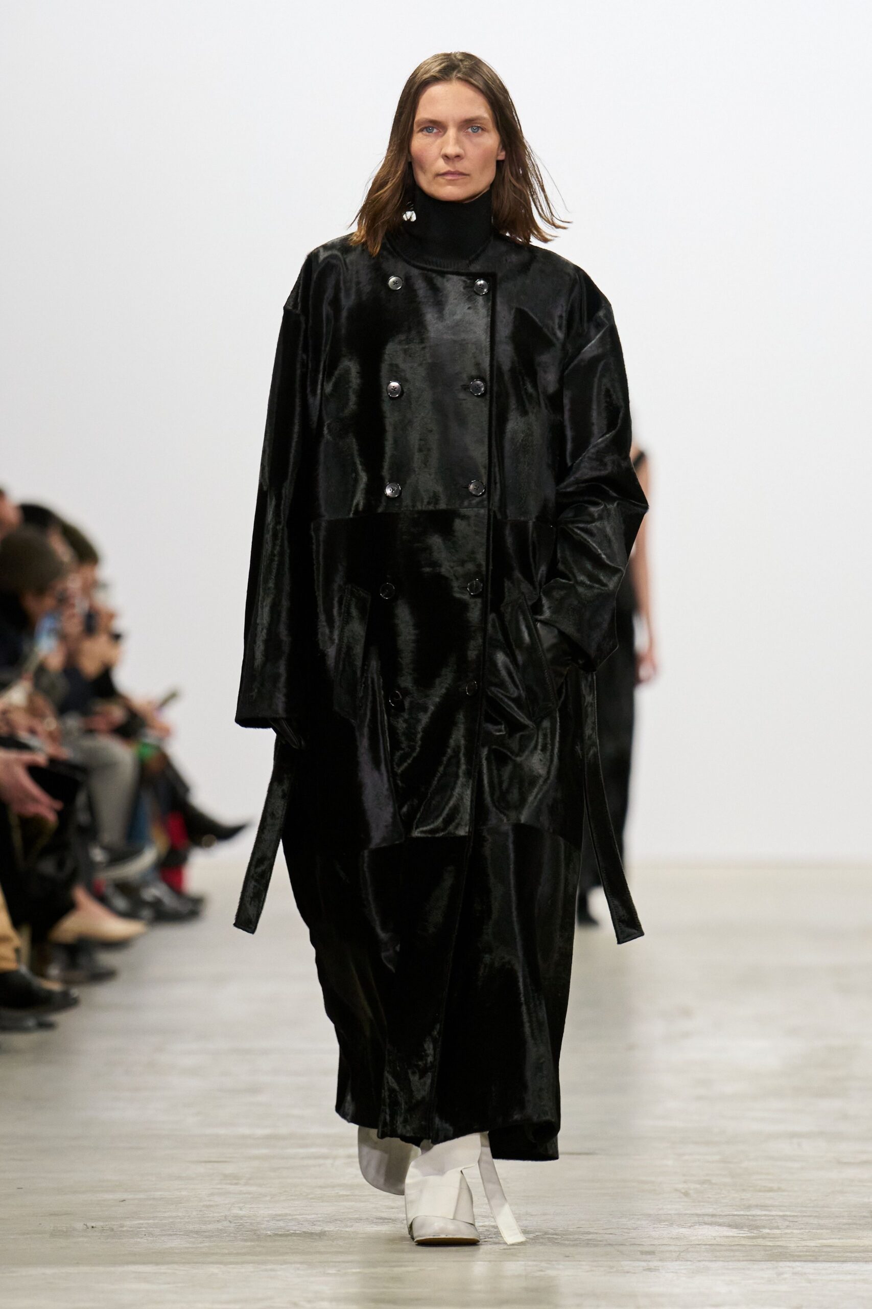 black silk long-sleeve collared relaxed buttoned shiny coat