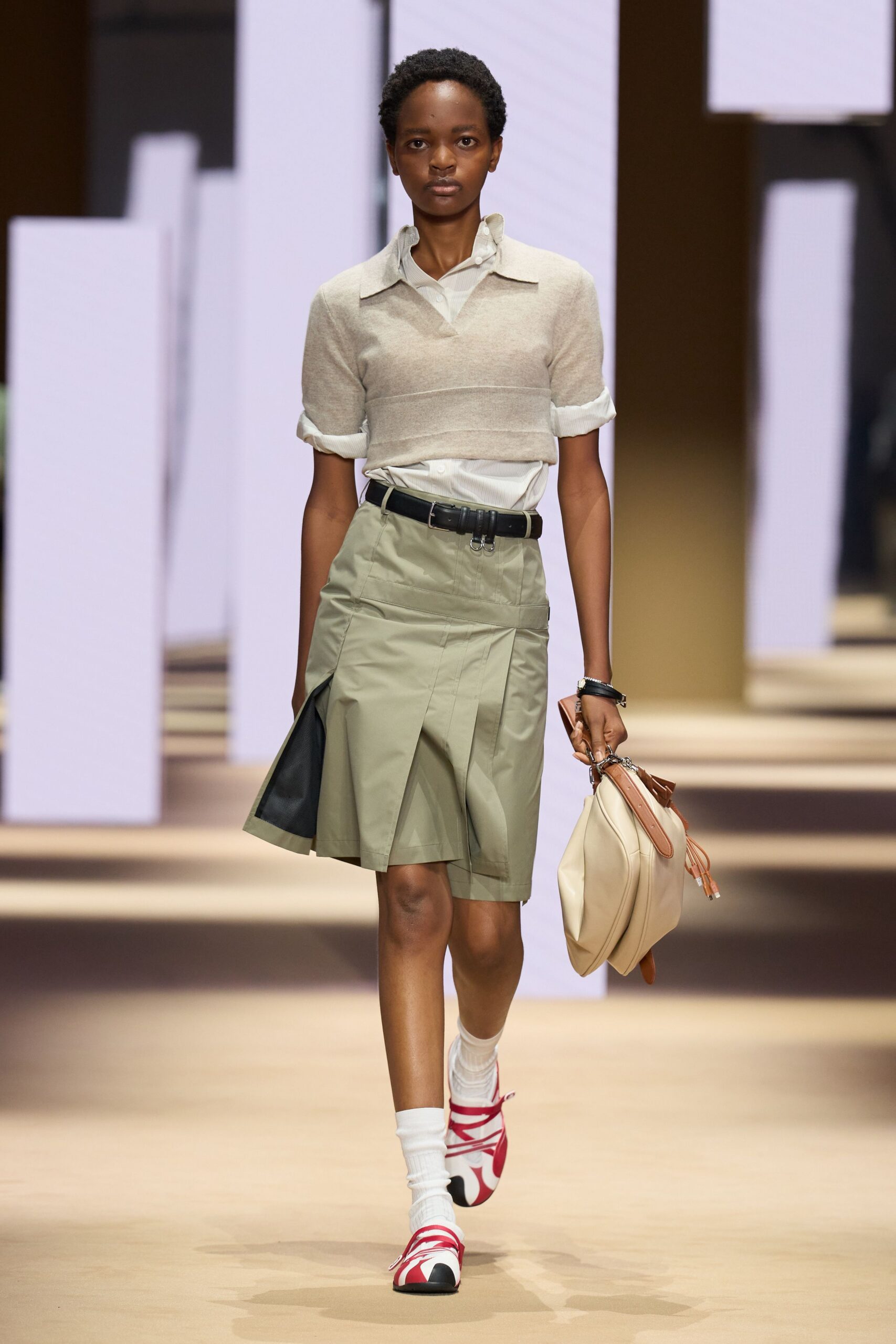 beige cotton short-sleeve collared fitted pleated shirt