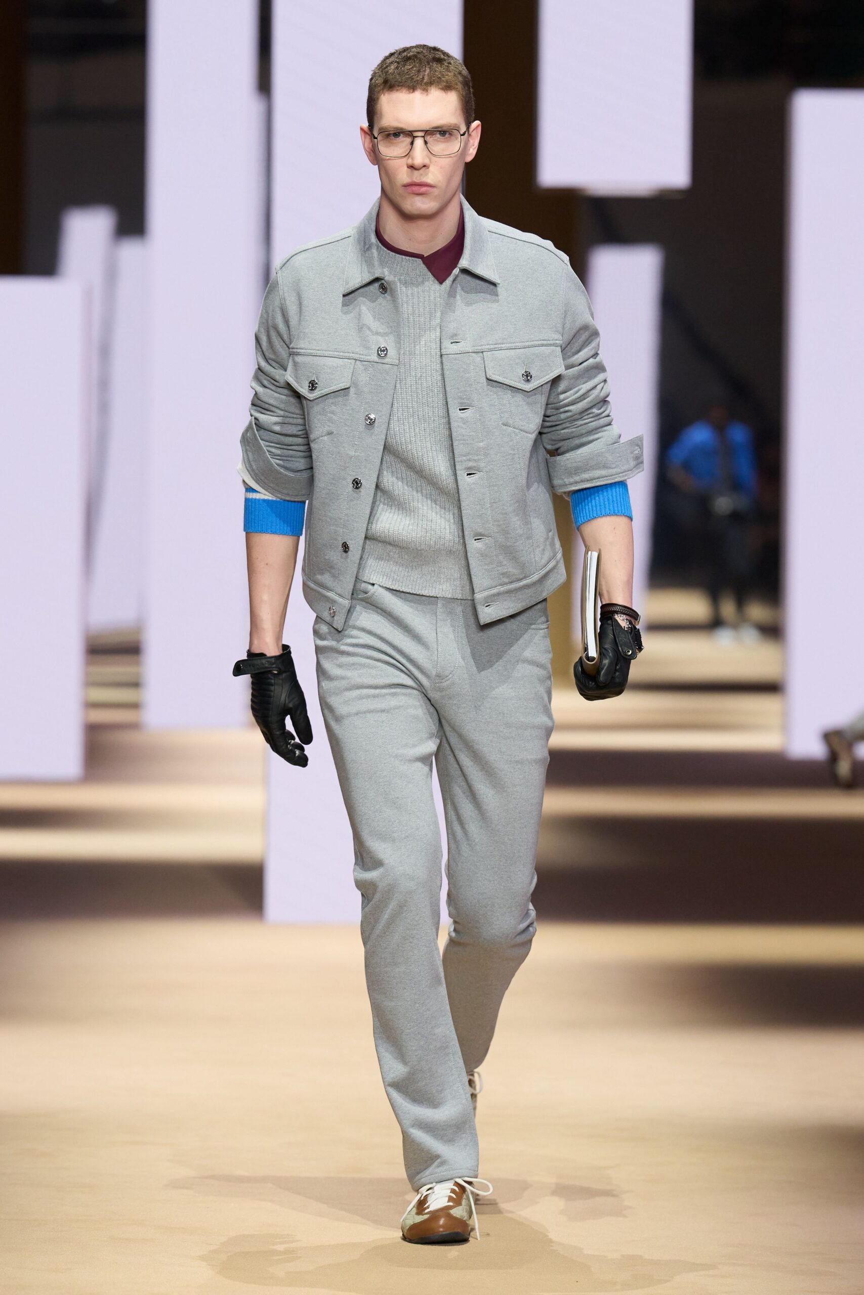 gray cotton long-sleeve collared fitted buttoned jacket