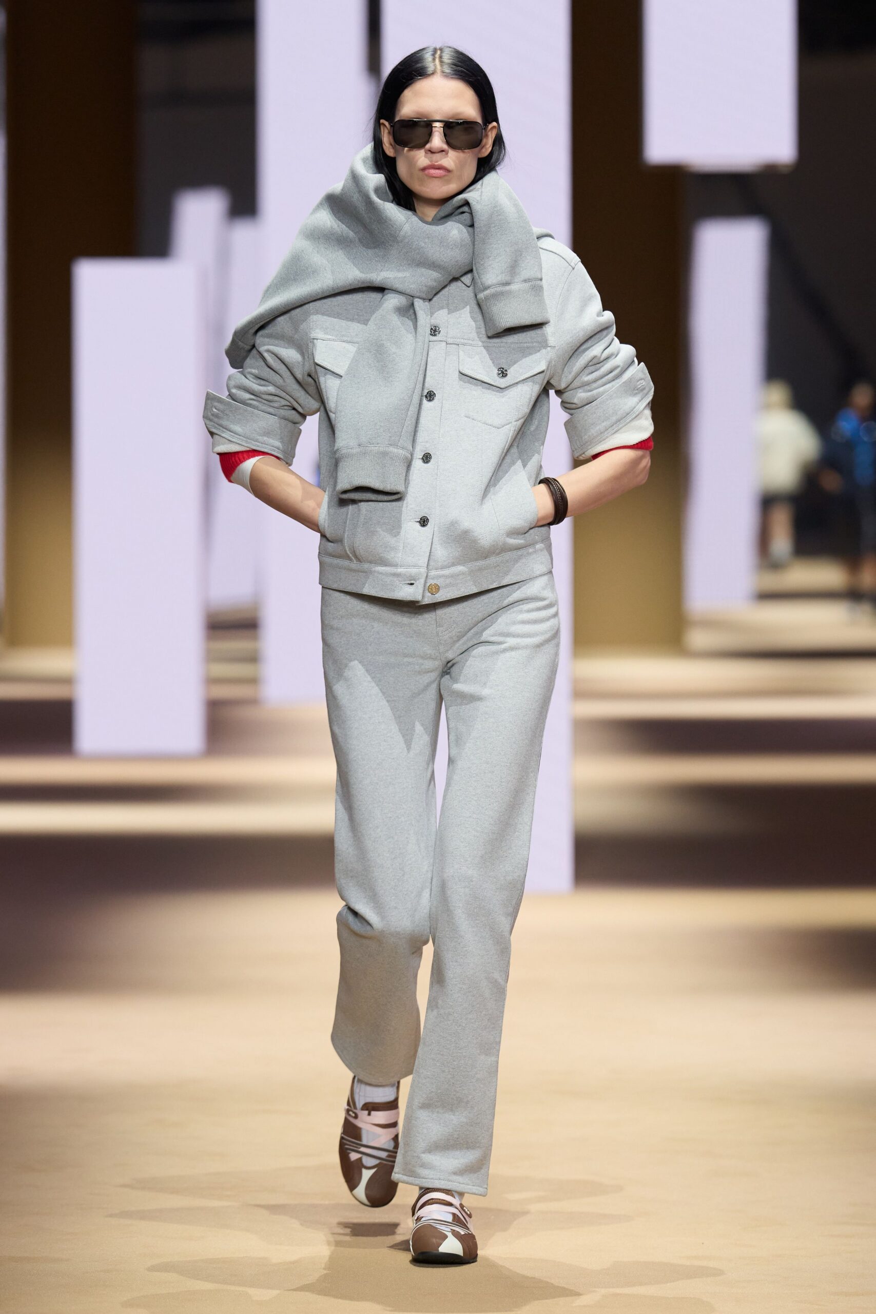 gray cotton long-sleeve collared fitted buttoned jacket