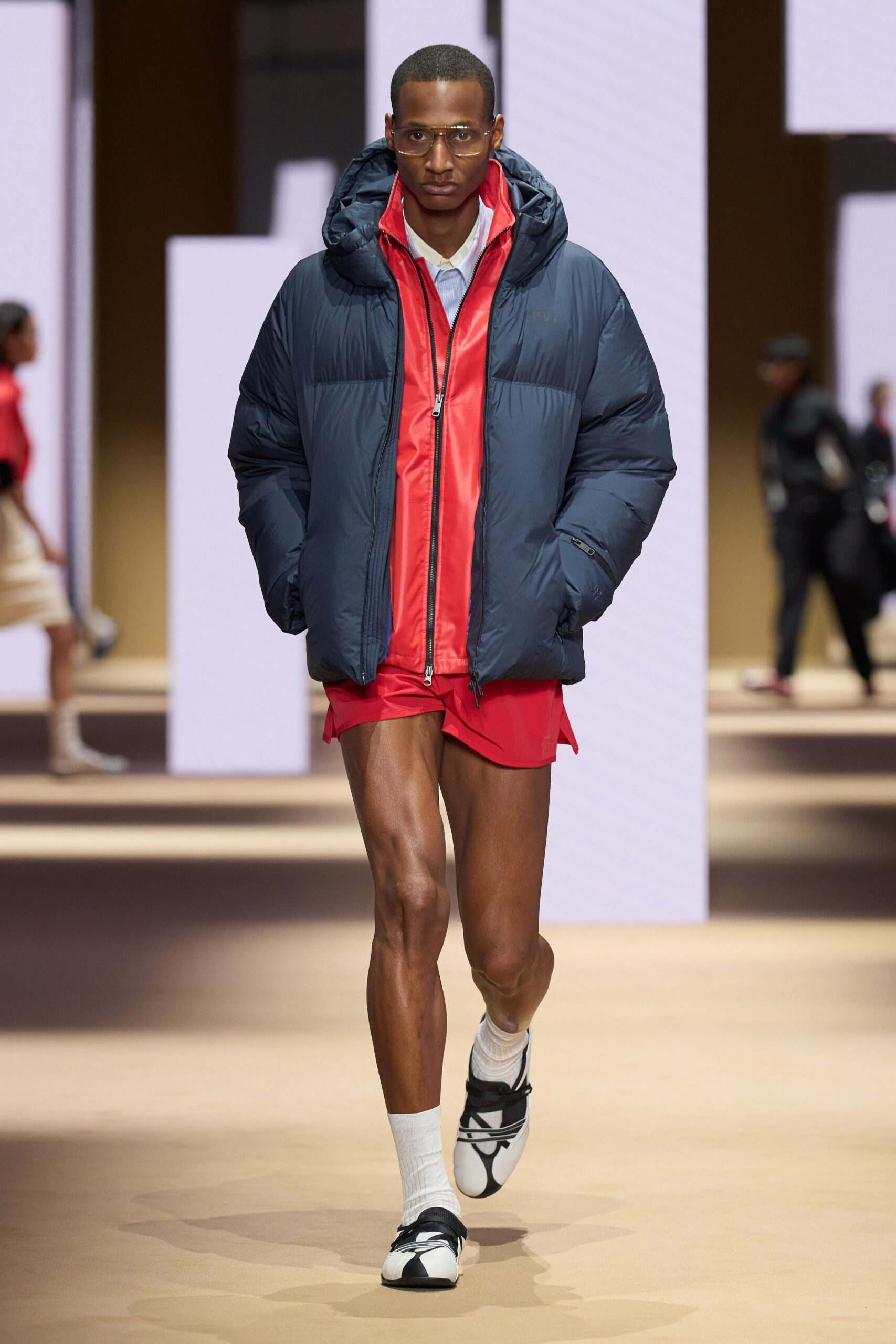 red cotton fitted short shorts