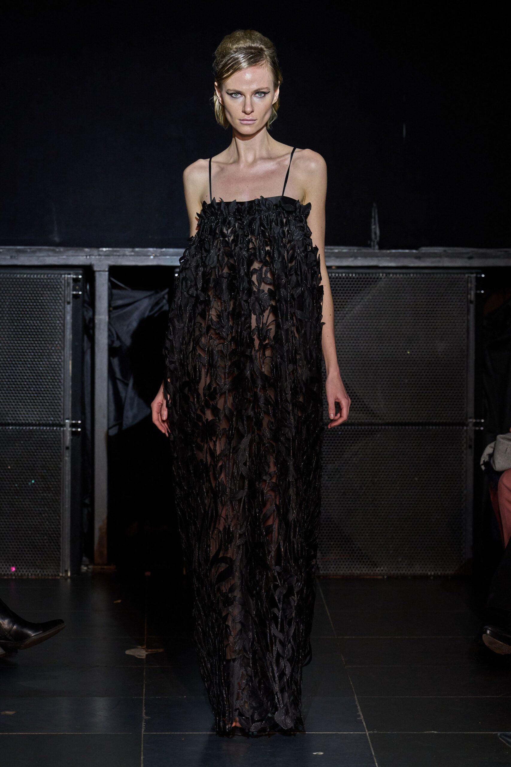 black lace sleeveless gown