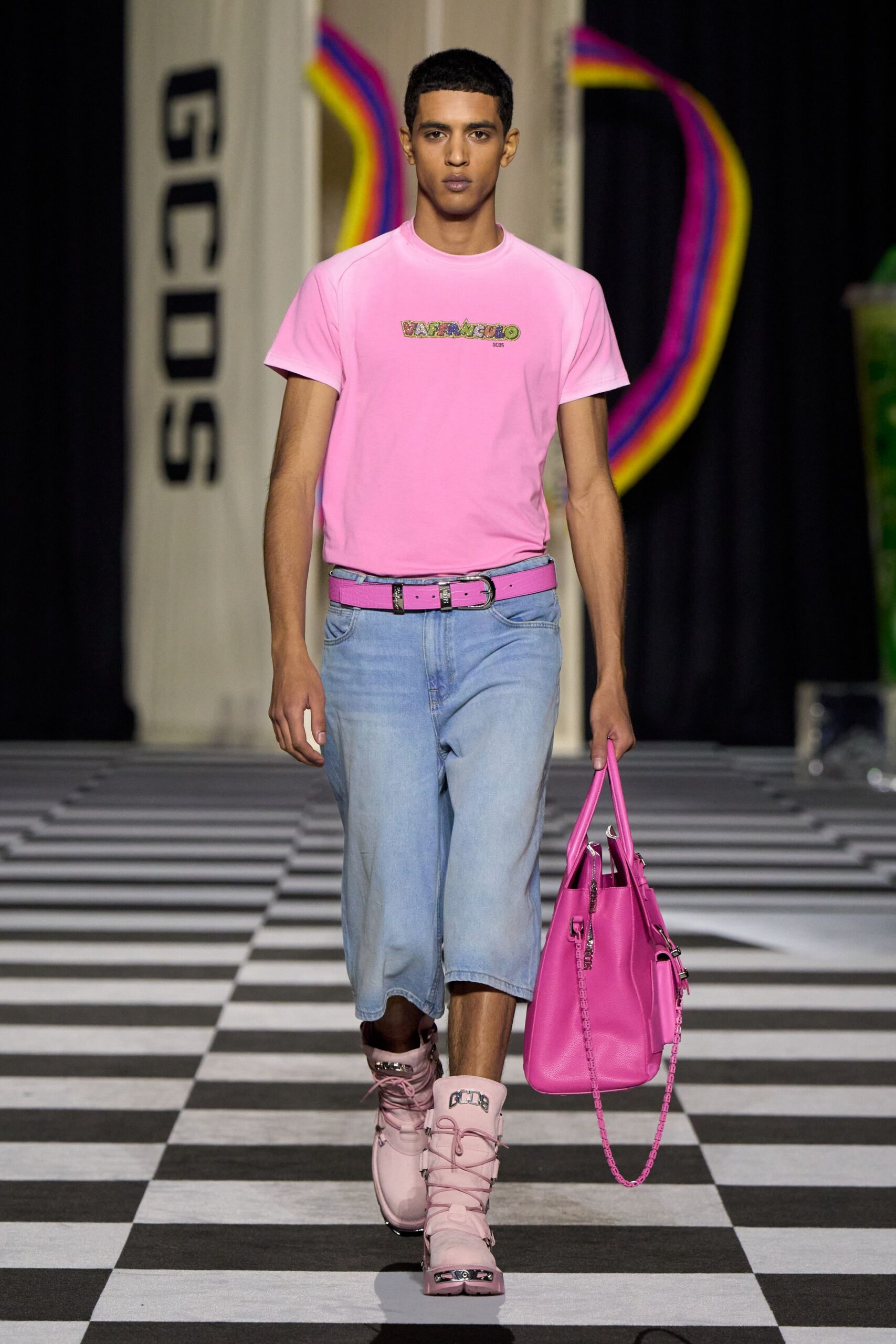 pink short-sleeve collared relaxed printed t-shirt