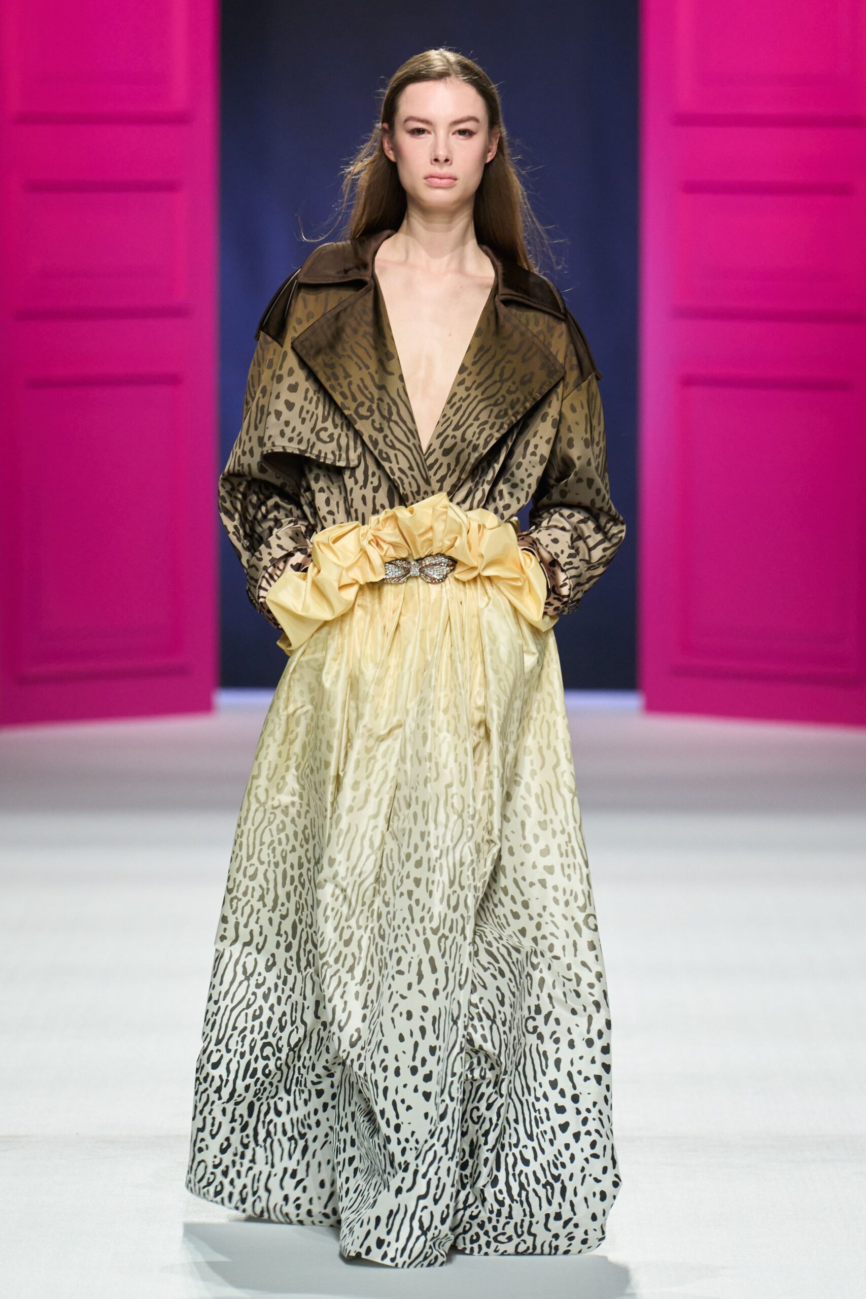 brown silk long-sleeve collared relaxed printed coat