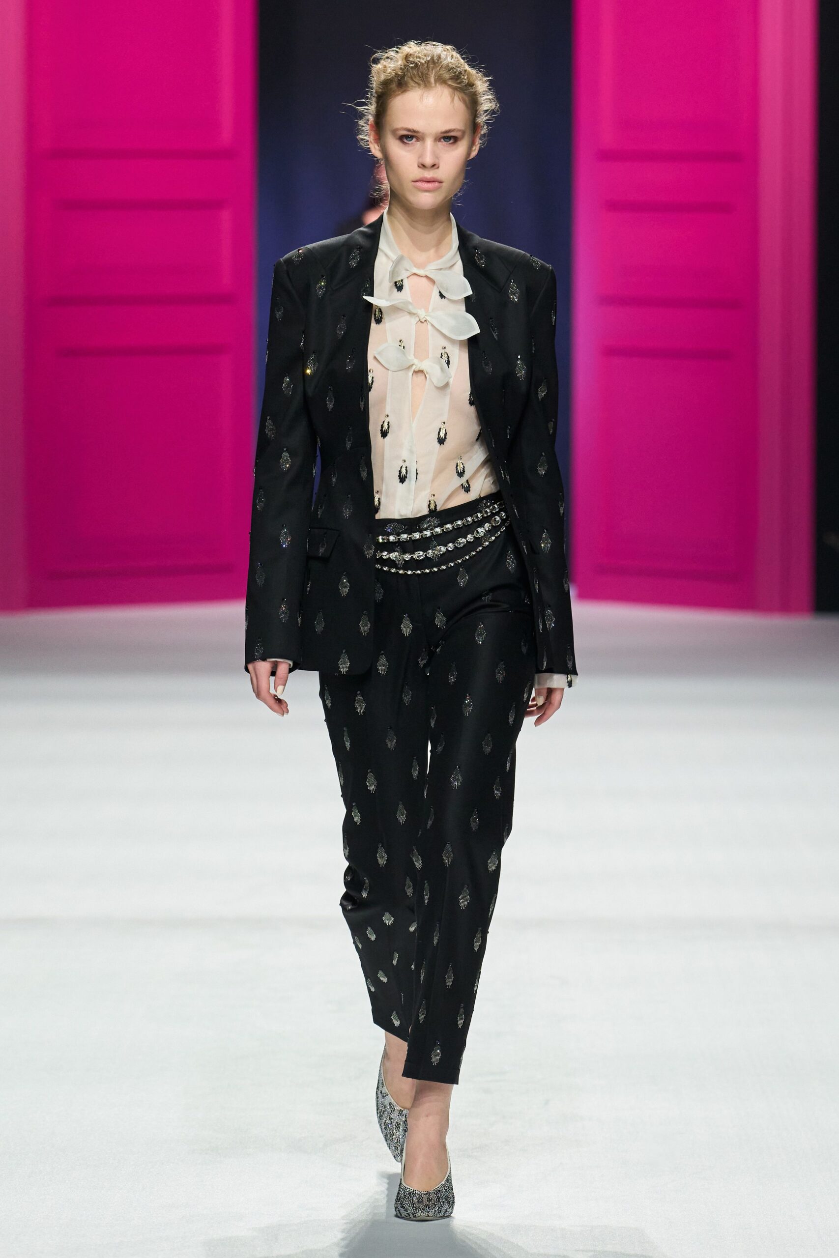 black silk long-sleeve collared tailored buttoned embroidered blazer