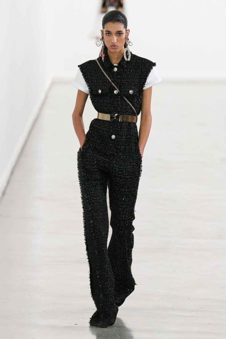 Giambattista Valli Fall 2023 Ready-to-Wear