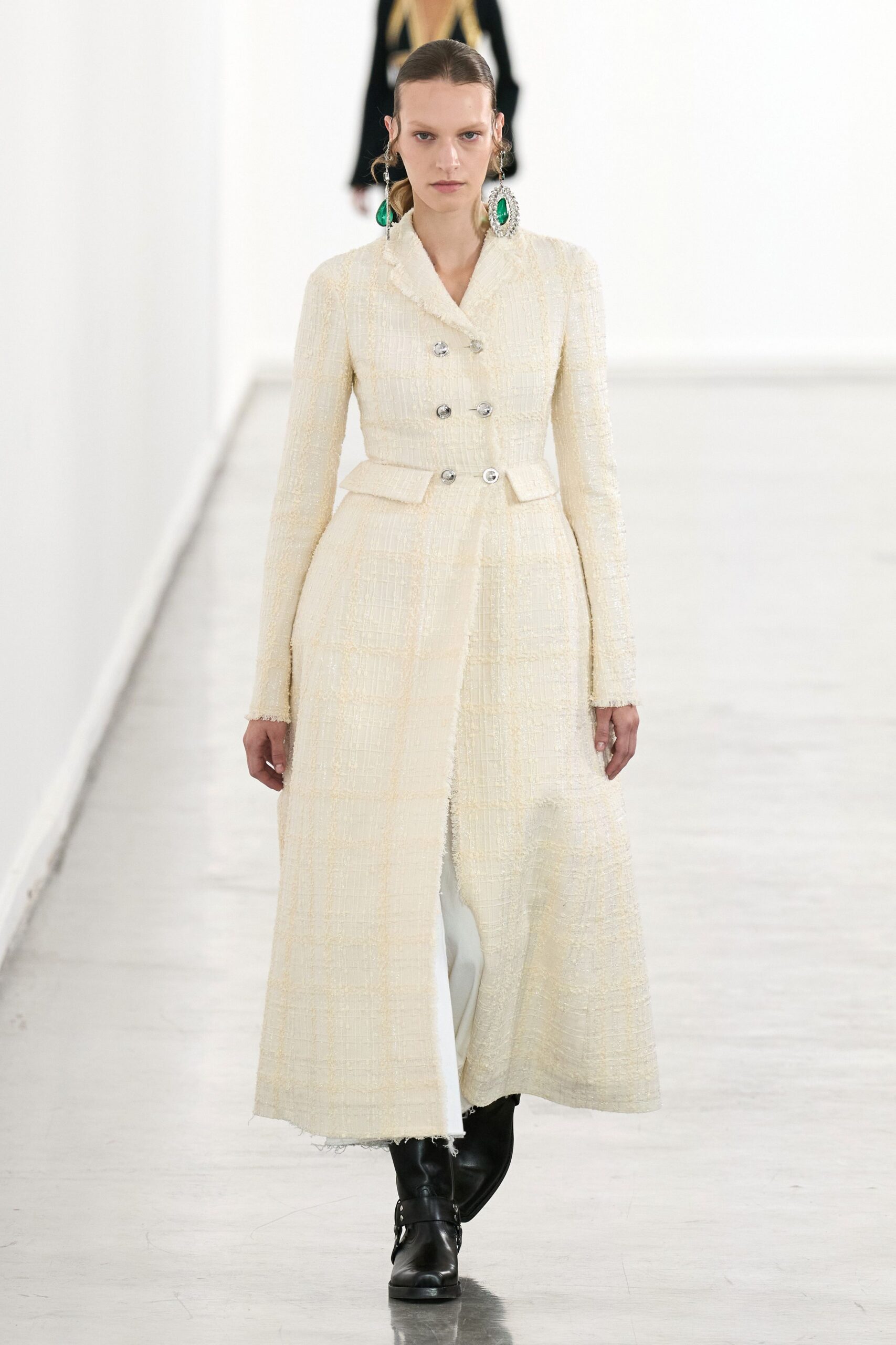 Giambattista Valli Fall 2023 Ready-to-Wear Look 3