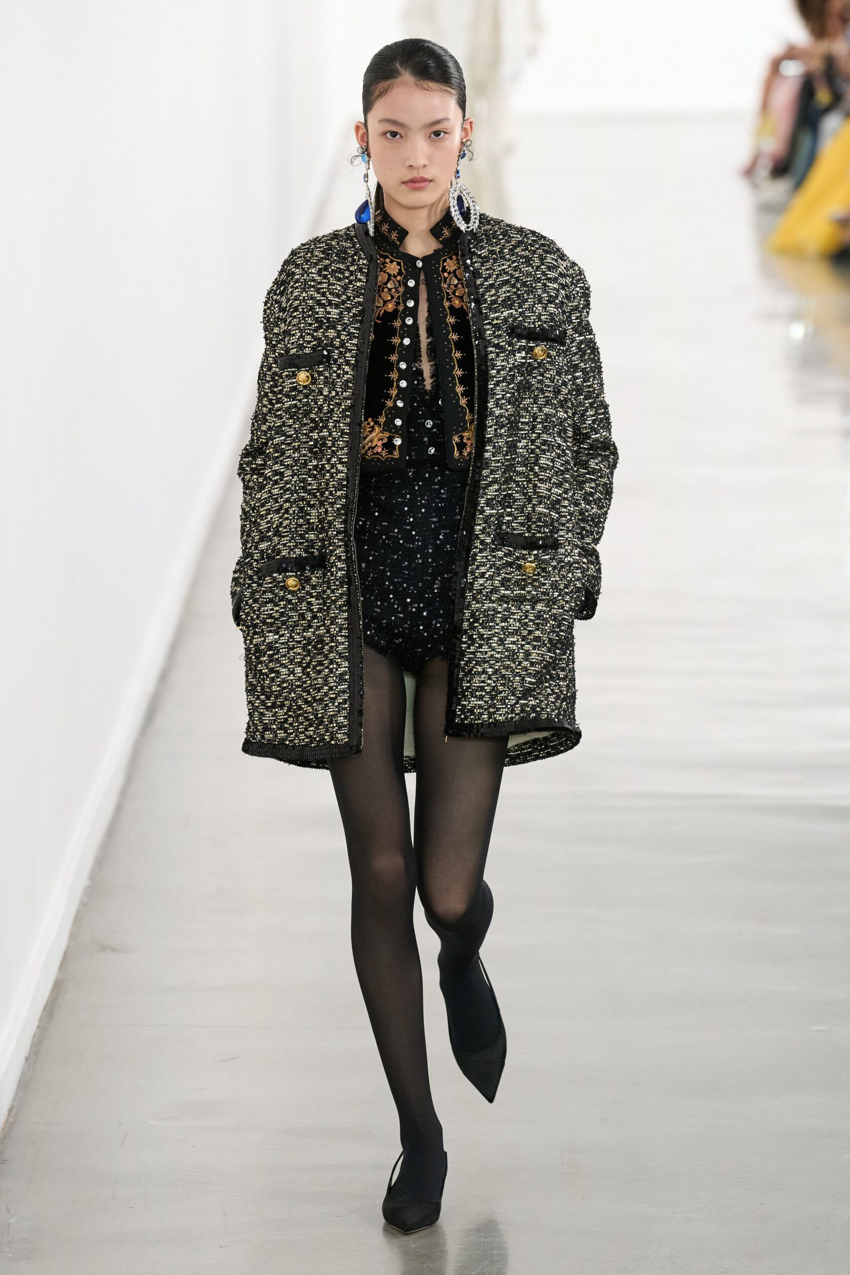 black tweed long-sleeve collared relaxed buttoned embroidered coat