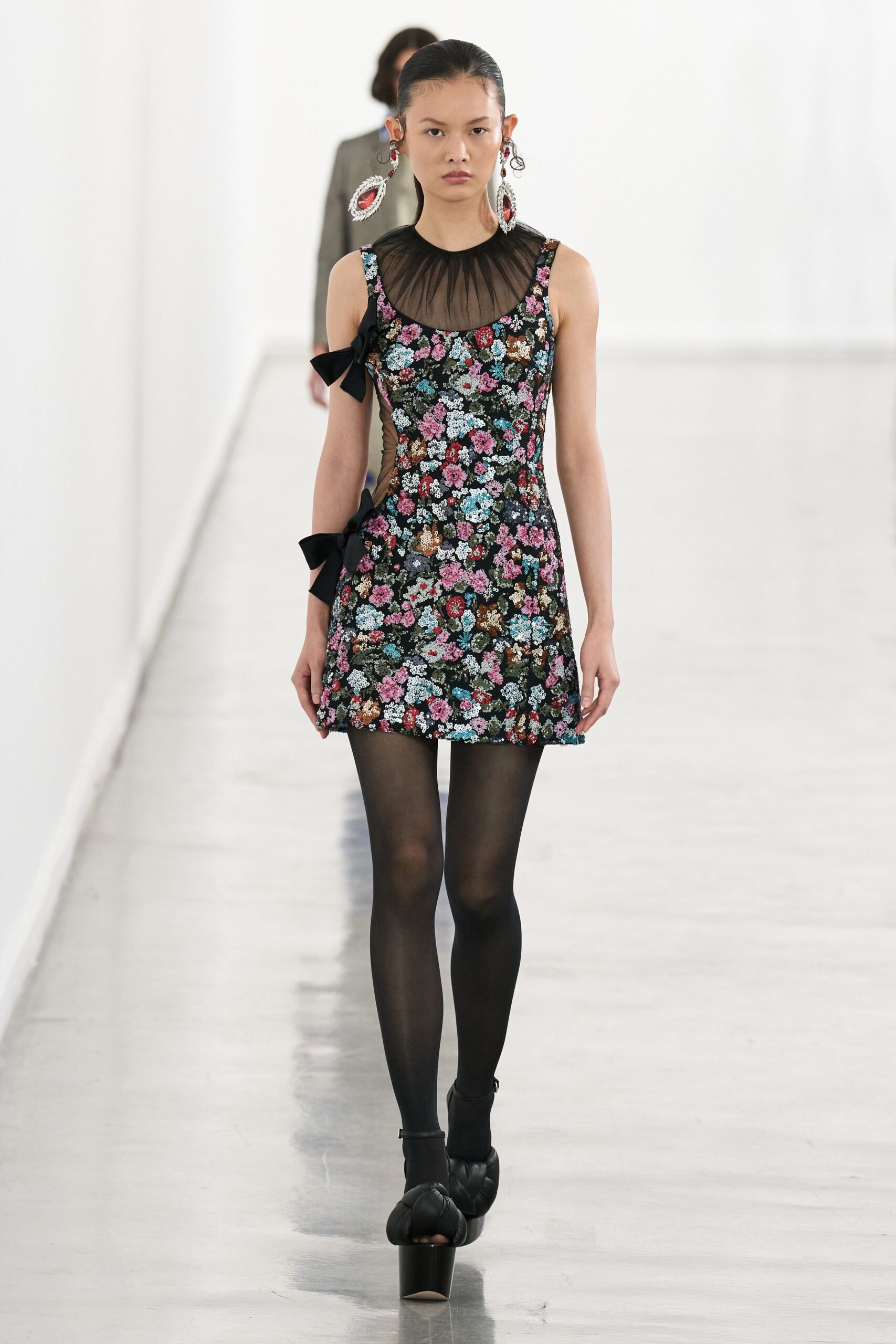 black silk sleeveless v-neck fitted floral ruffled mini-dress