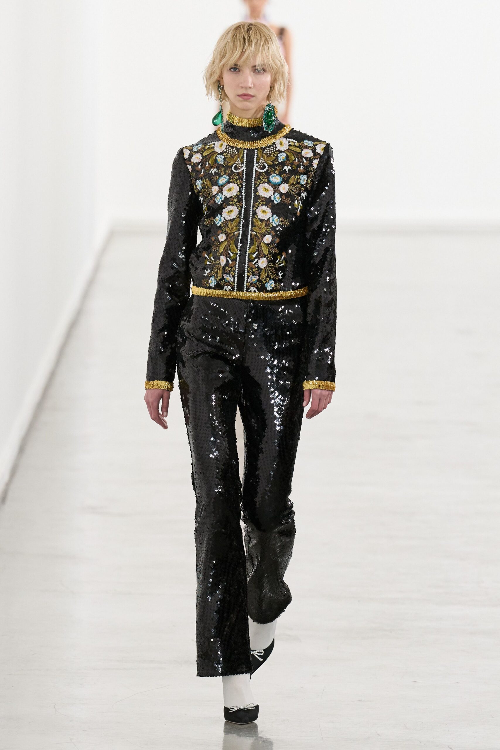 Giambattista Valli Fall 2023 Ready-to-Wear Look 50